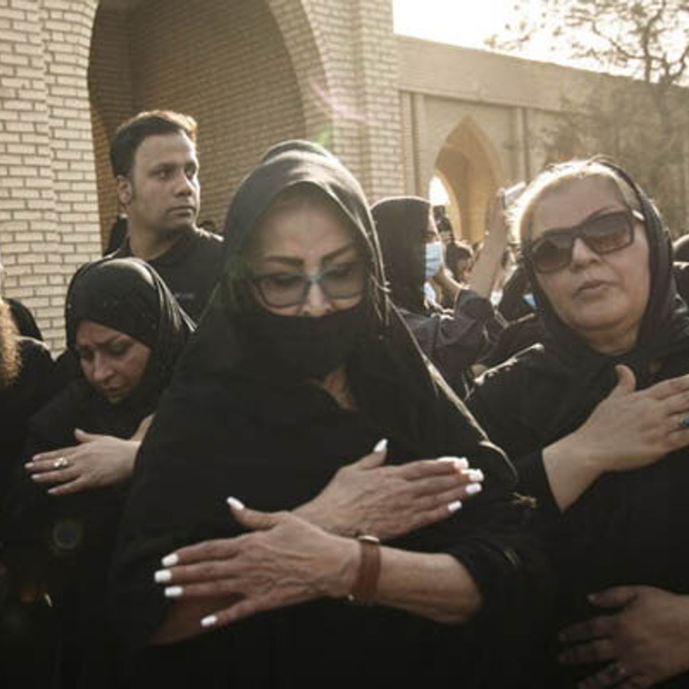 ویرانه‌های متروپل  شعری از ع-طارق
