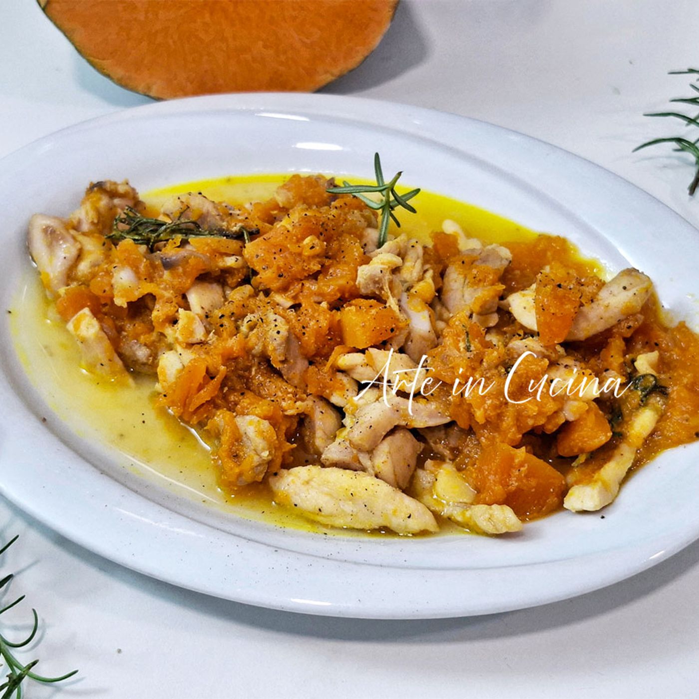 Straccetti di pollo alla zucca cremosi in padella