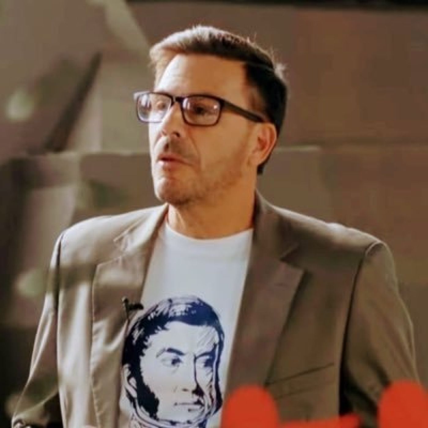 Martín Leguizamón @m_legui13 (Educador, Politólogo y Divulgador Histórico) Hora 15 @Hora15ECO