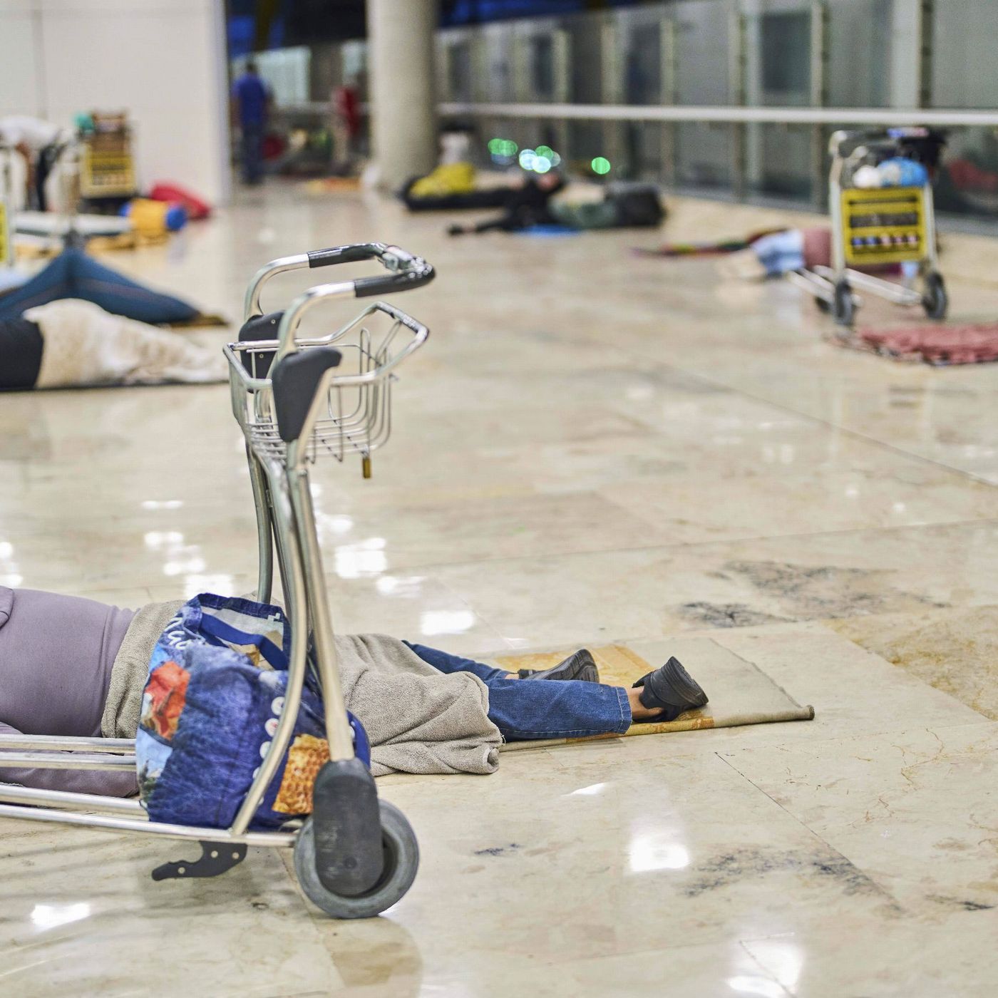 Las noticias de La Mañana: Conflicto entre Aena y Madrid por los sin techo en Barajas