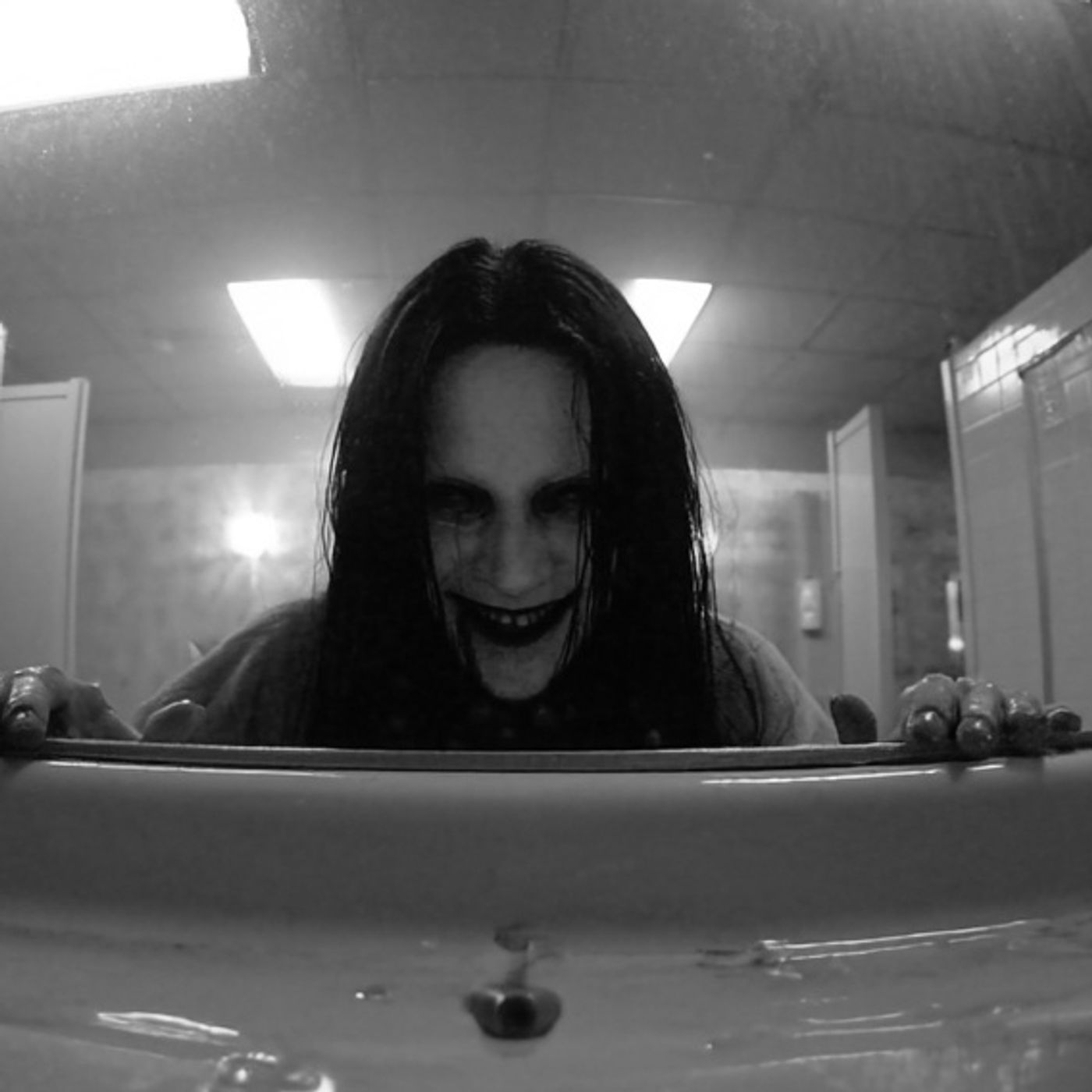 CRUCES De Patas De Gallo De Una BRUJA Historias De Terror - REDE