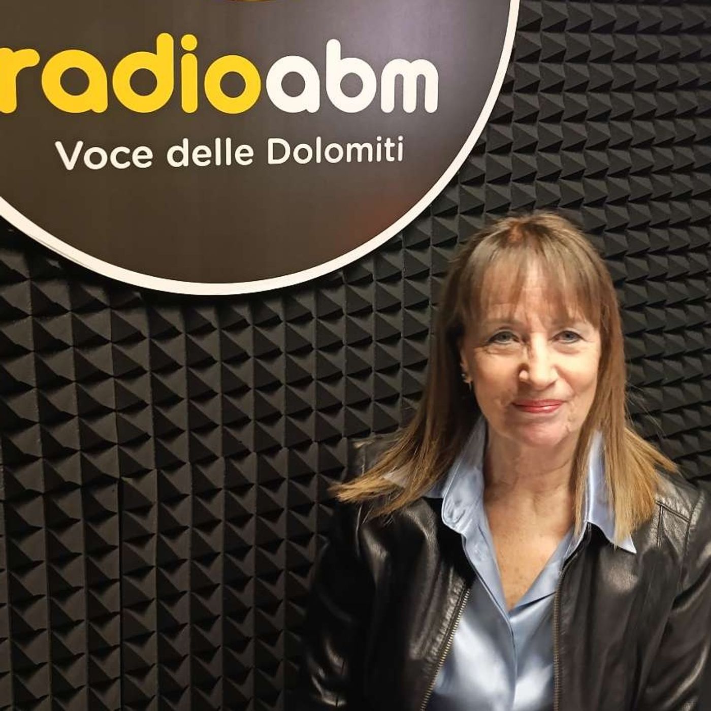 Intervista a Rita Da Pont, autrice del libro "L'autista del dottor Lauer. Belluno 1943-1945" episode artwork