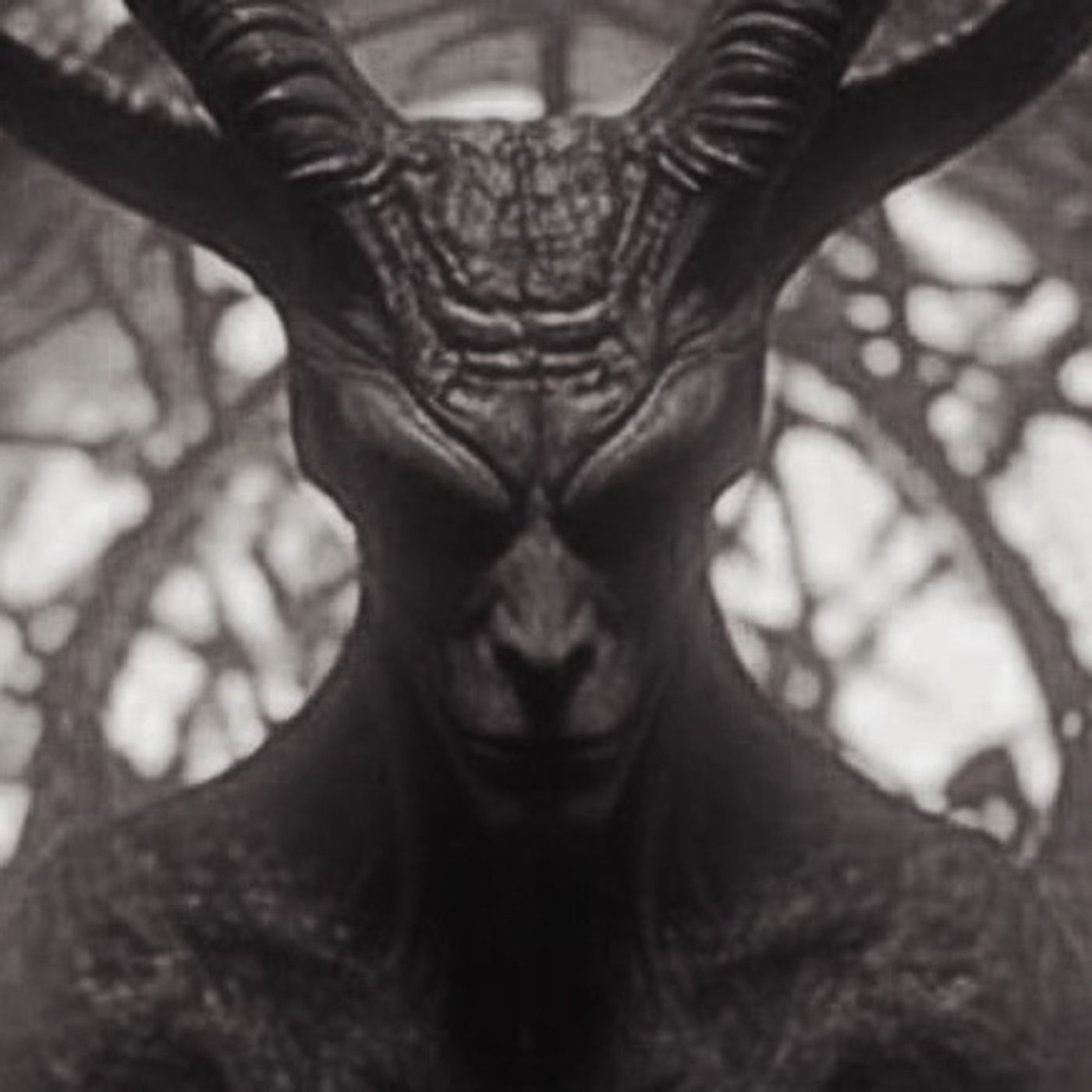 Invoqué A Un Demonio Historias De Terror - REDE