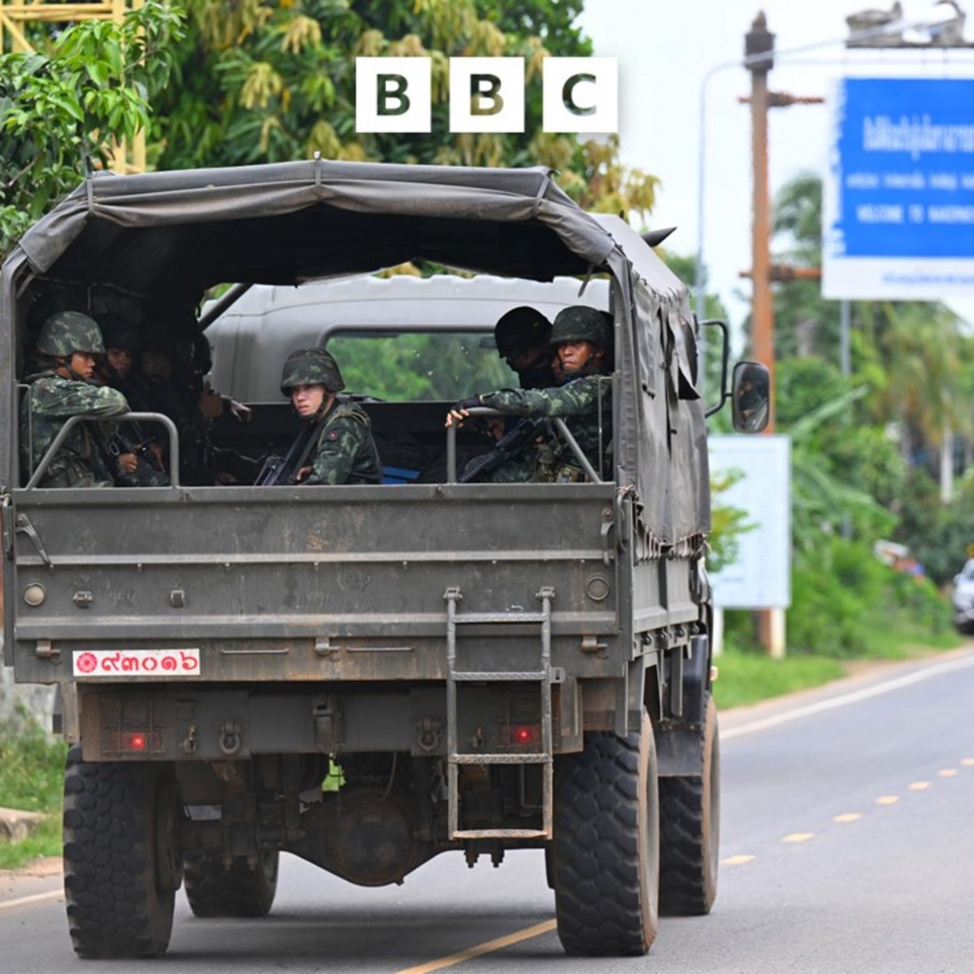 Thai and Cambodian troops exchange fire in deadly clashes