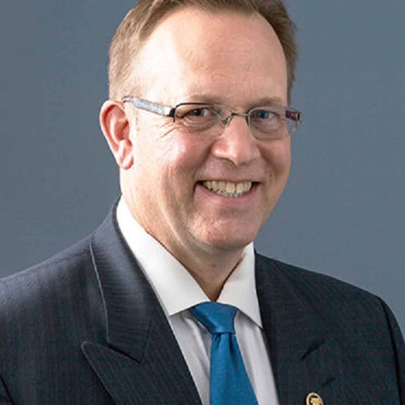 Candidate for 9th Congressional District Rob Weber speaks with Fred