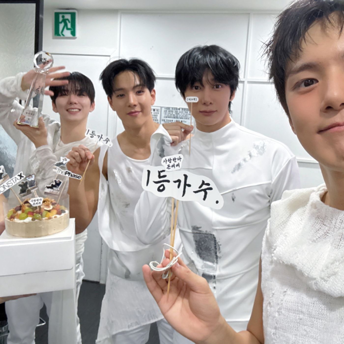 Watch: MONSTA X Takes 1st Win For “MAGIC” On “Music Bank”; Performances By Soyeon, VERIVERY, And More | Soompi episode artwork