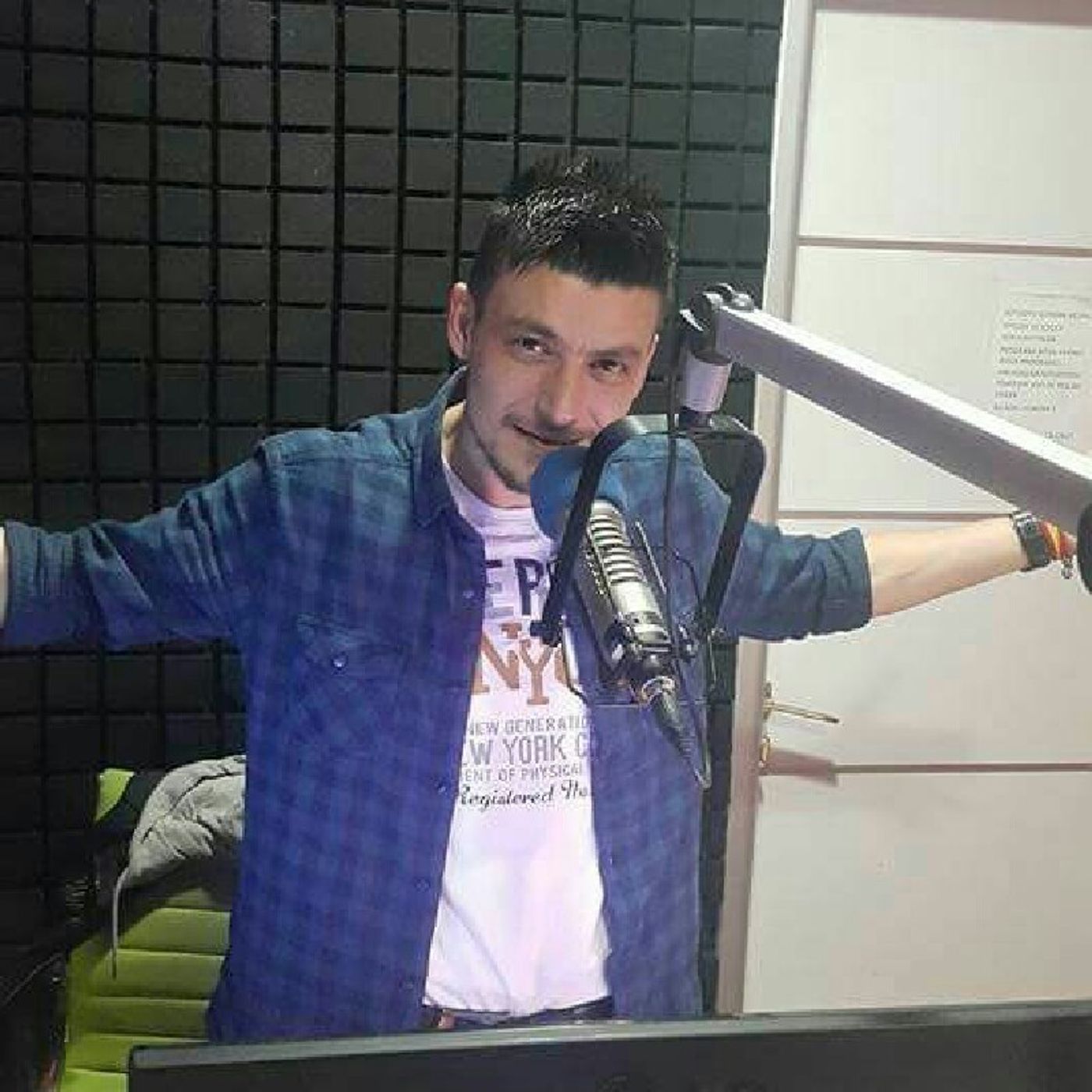 Radyocu Serseri