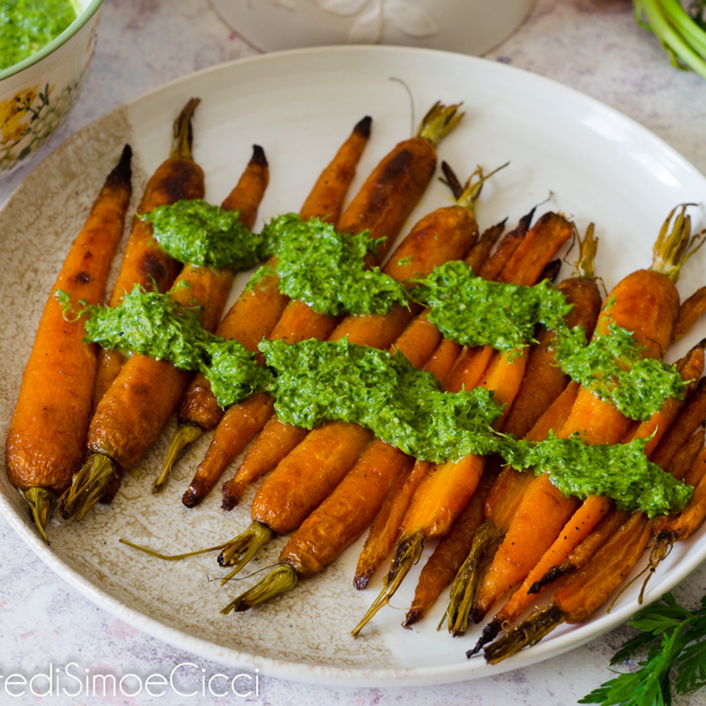 Carote al forno con pesto di foglie di carote episode artwork