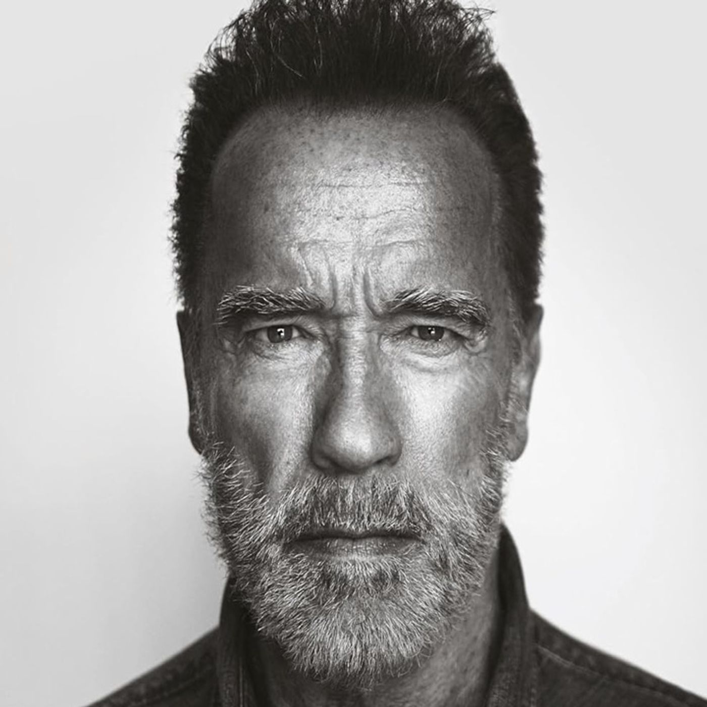 Arnold Schwarzenegger: l'ex attore e politico diventa scrittore