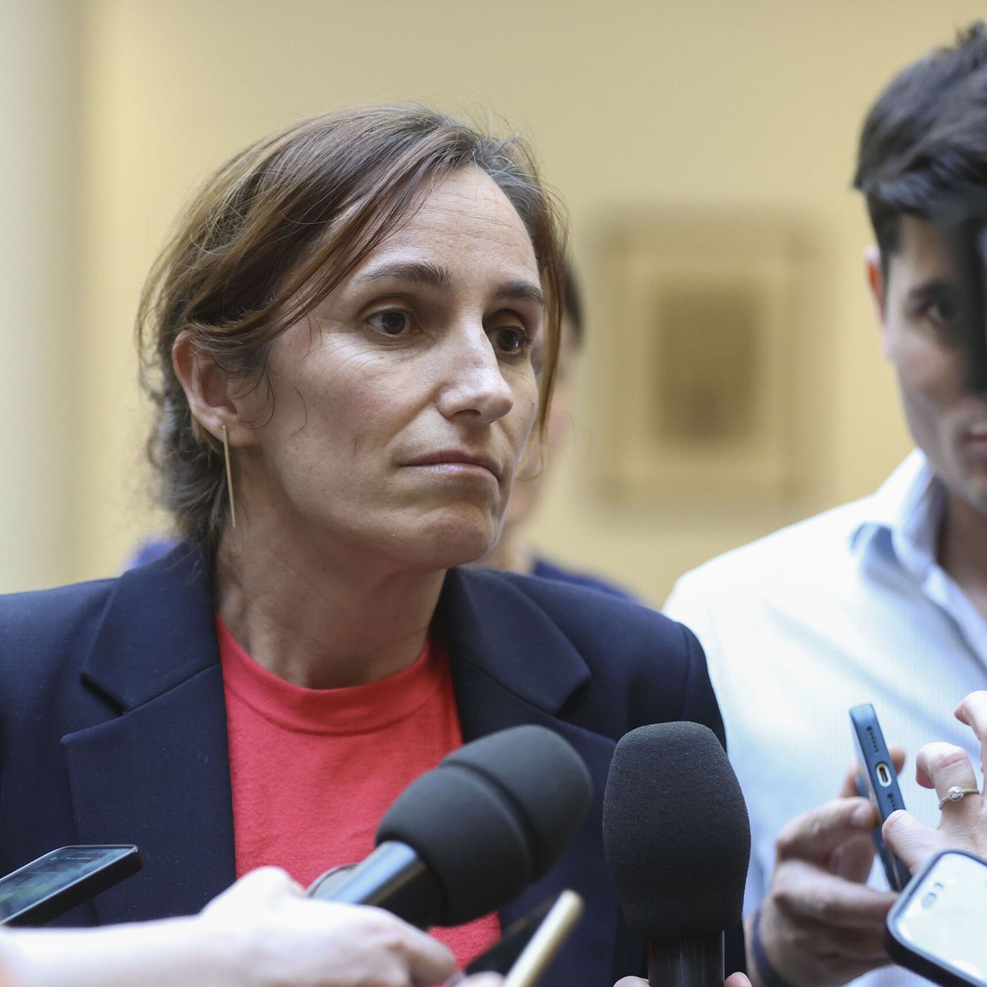 Matute desvela qué hay detrás de la gestión de Mónica García con el Hantavirus: "Quiere hacer méritos en la OMS"