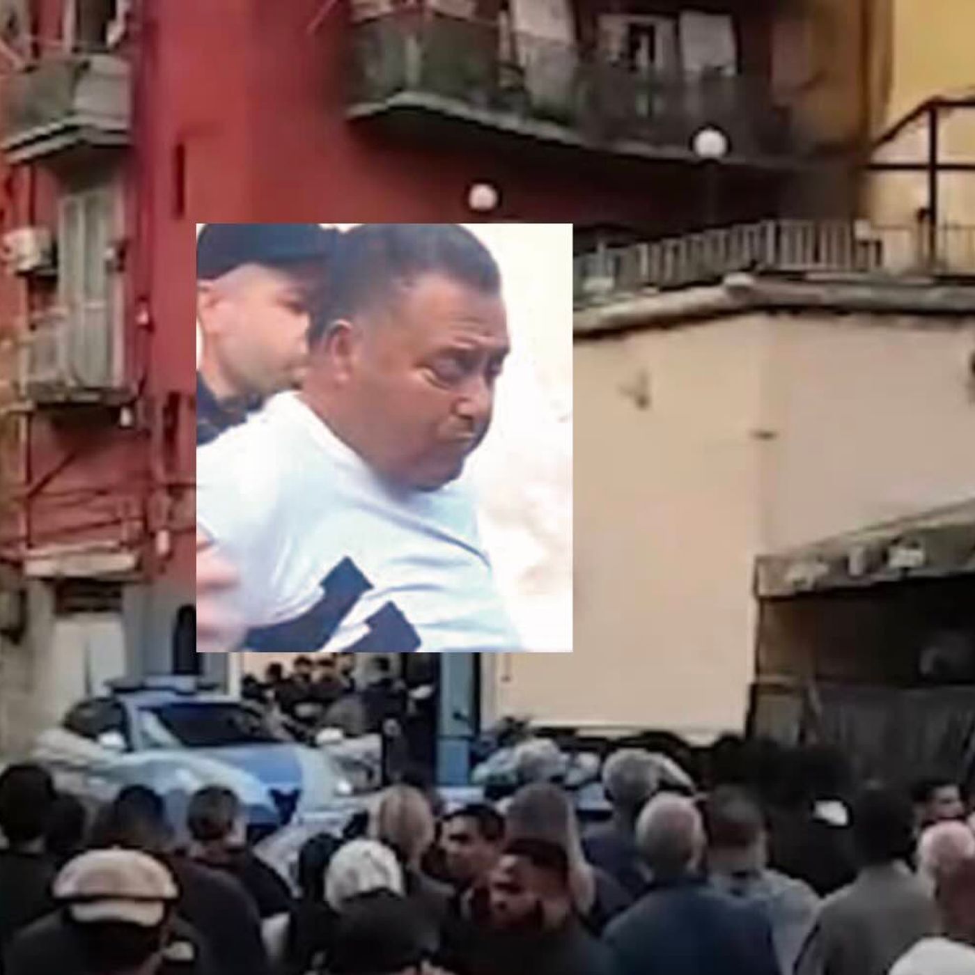 Lite a Porta Capuana: deceduto l'immigrato accoltellato episode artwork