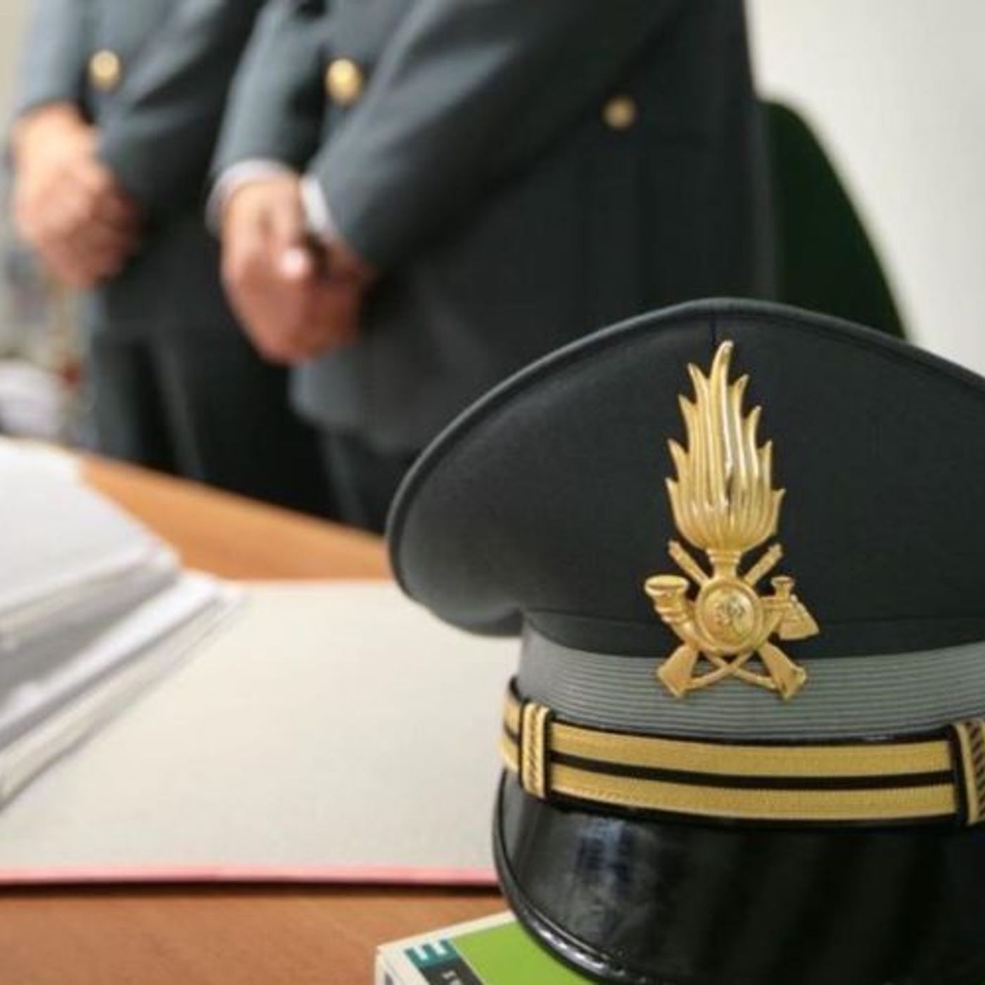 Maxi sequestro di droga, due arresti. In auto 11 kg di marijuana episode artwork