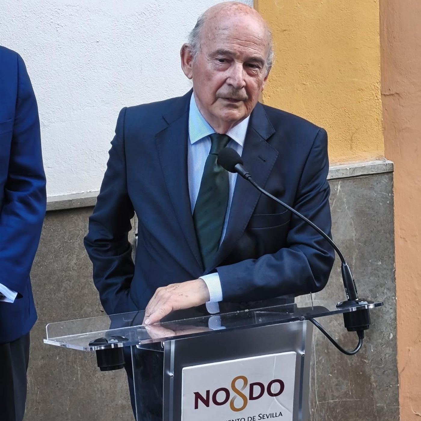 Entrevistas de Perfil: Julio Cuesta, comisario de la exposición del 29 episode artwork