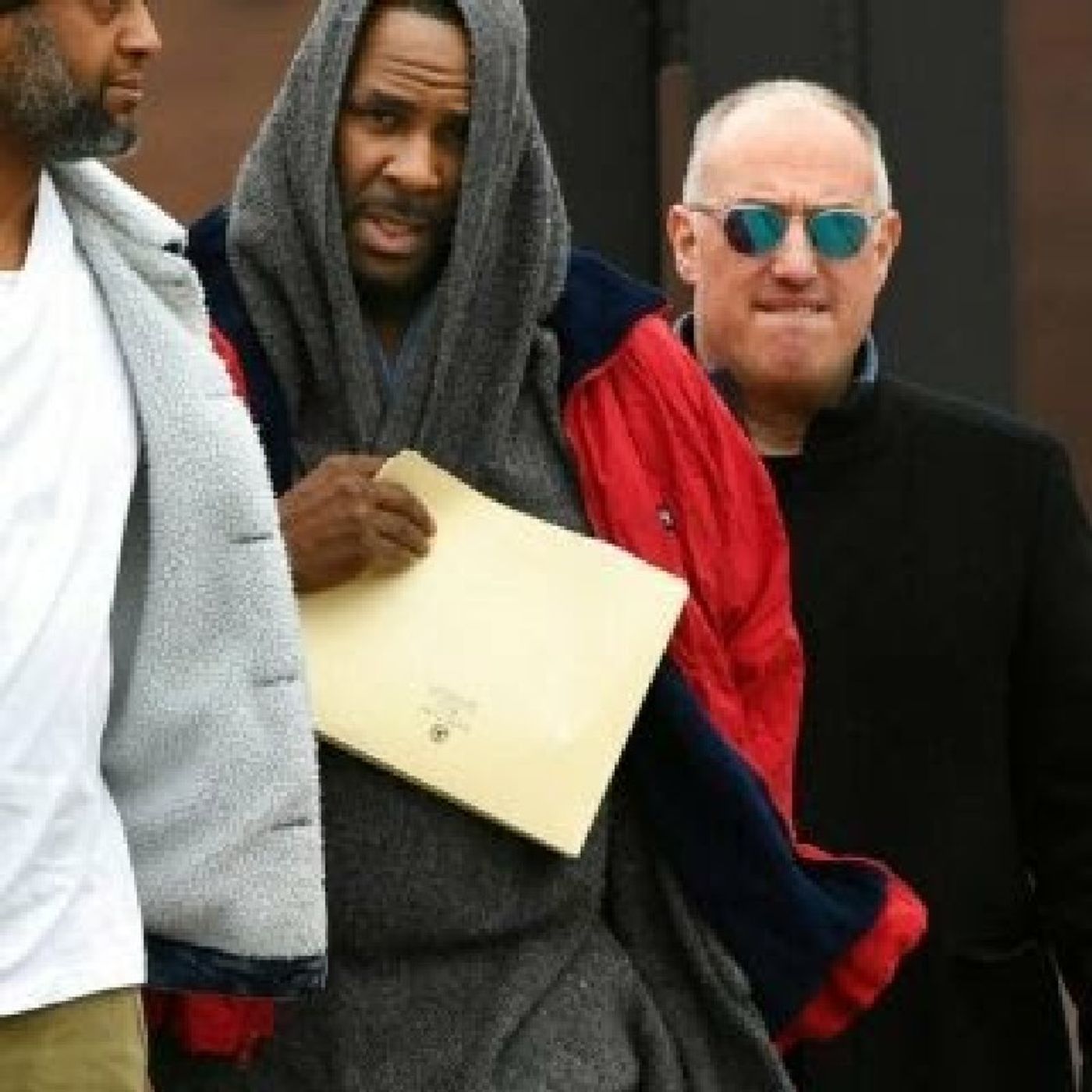 R Kelly Was Released From Jail. Who Paid That $161k He Owed For Back Child Support? episode artwork
