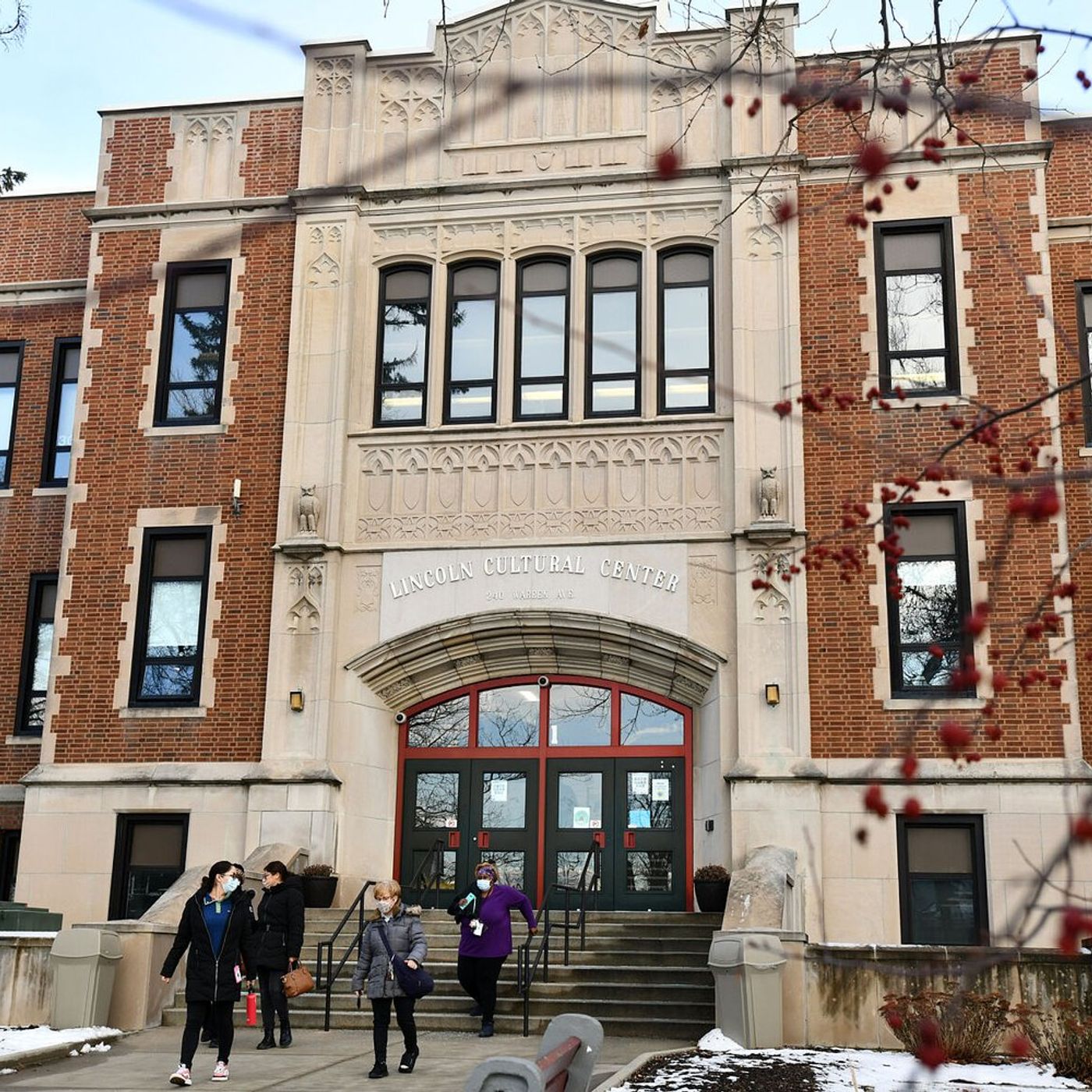 Kankakee schools to use virtual teachers for junior high episode artwork