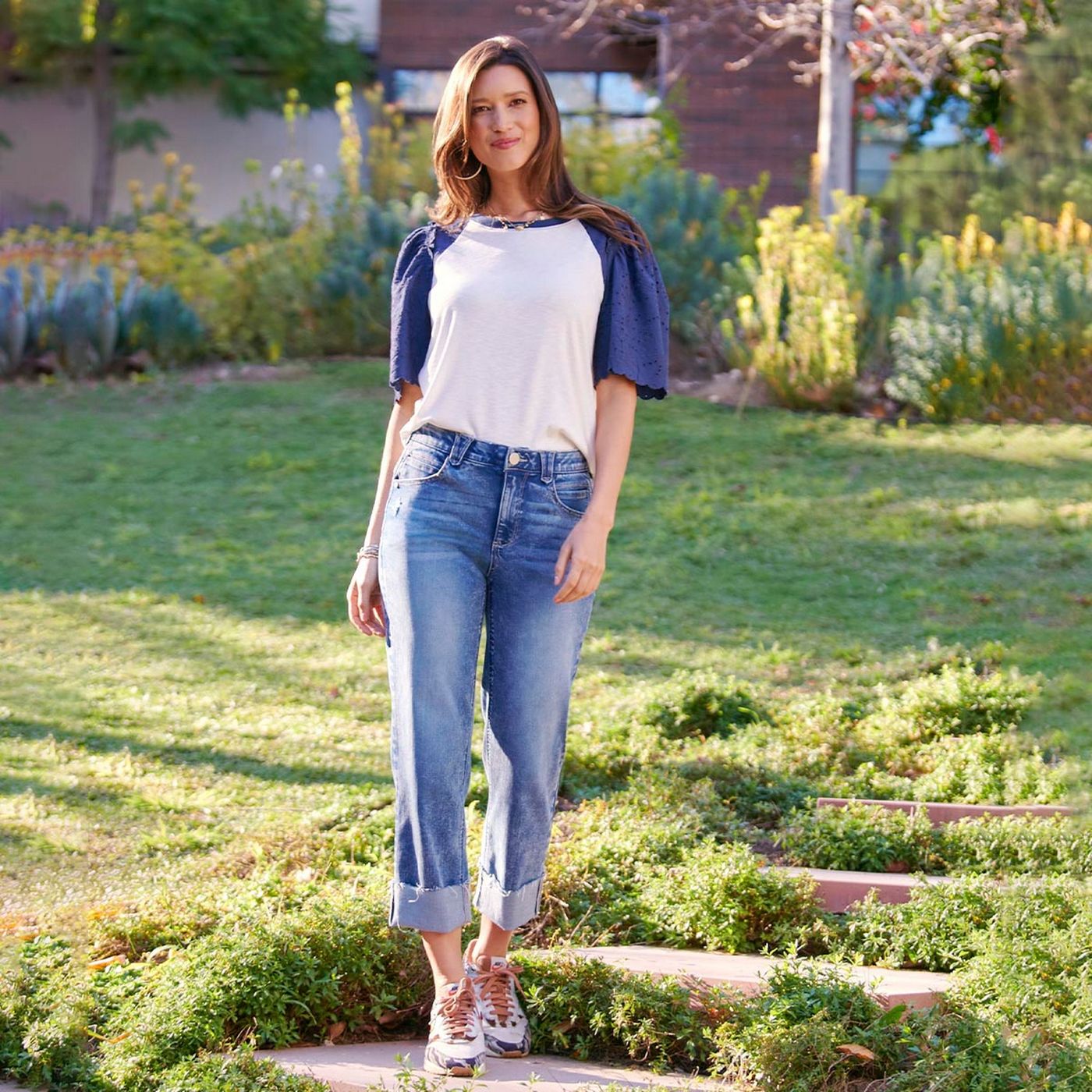 What’s Your Definition of Comfortable Jeans? 3 Features That Never Fail episode artwork