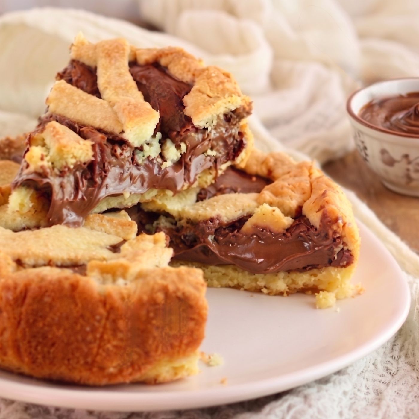 Crostata alla Nutella dal cuore cremoso: la ricetta facile, golosa e friabile episode artwork