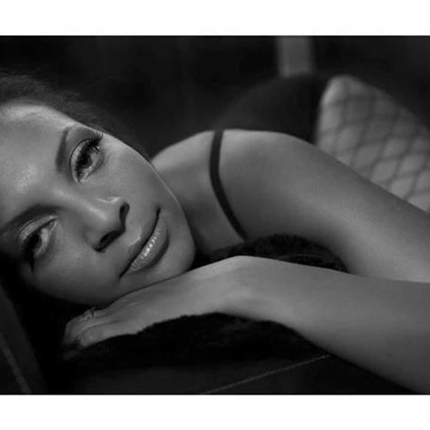 Hot After Dusk Monday - Model Altie episode artwork