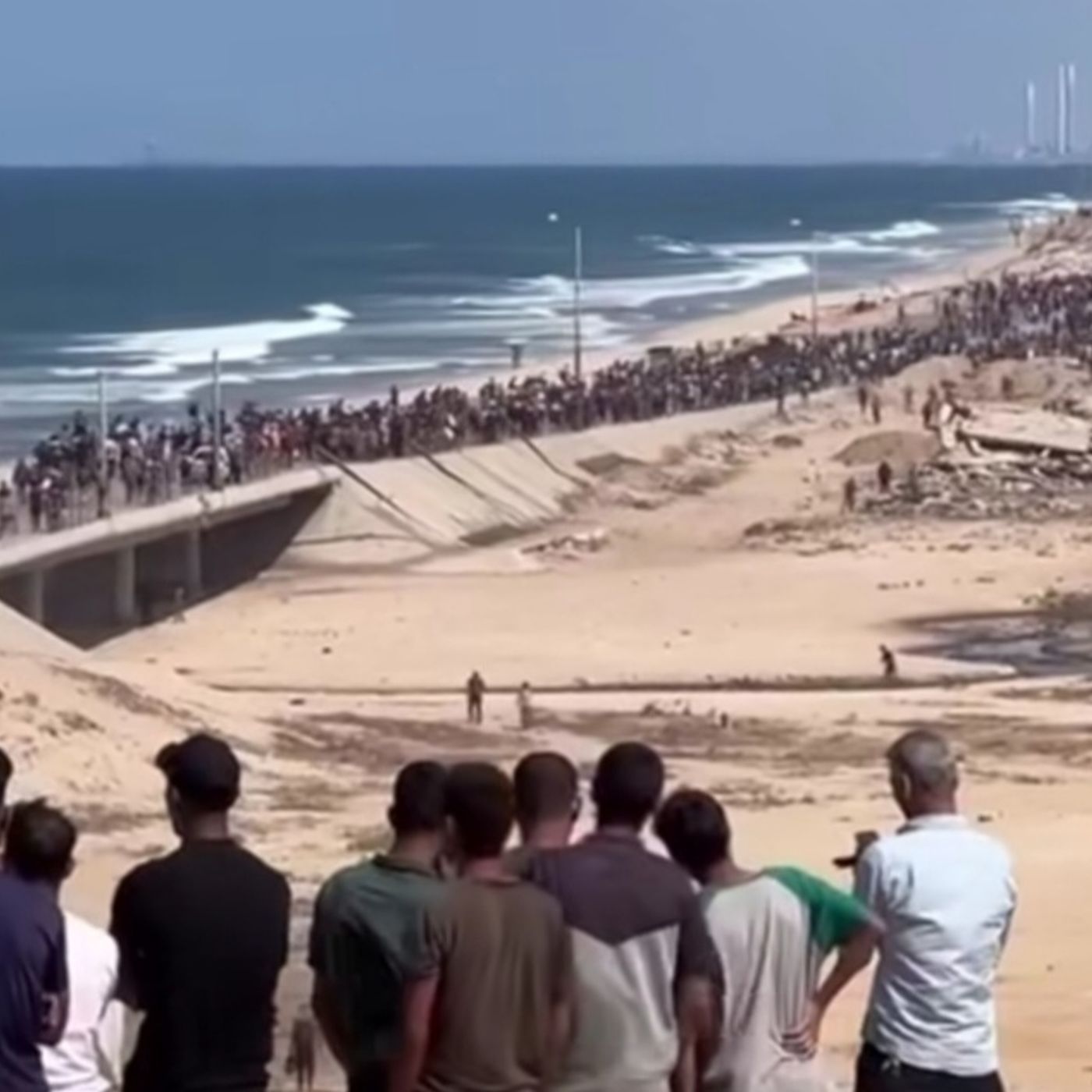 Gaza: la tregua regge. Lunedì atteso l’arrivo di Trump e il rilascio degli ostaggi