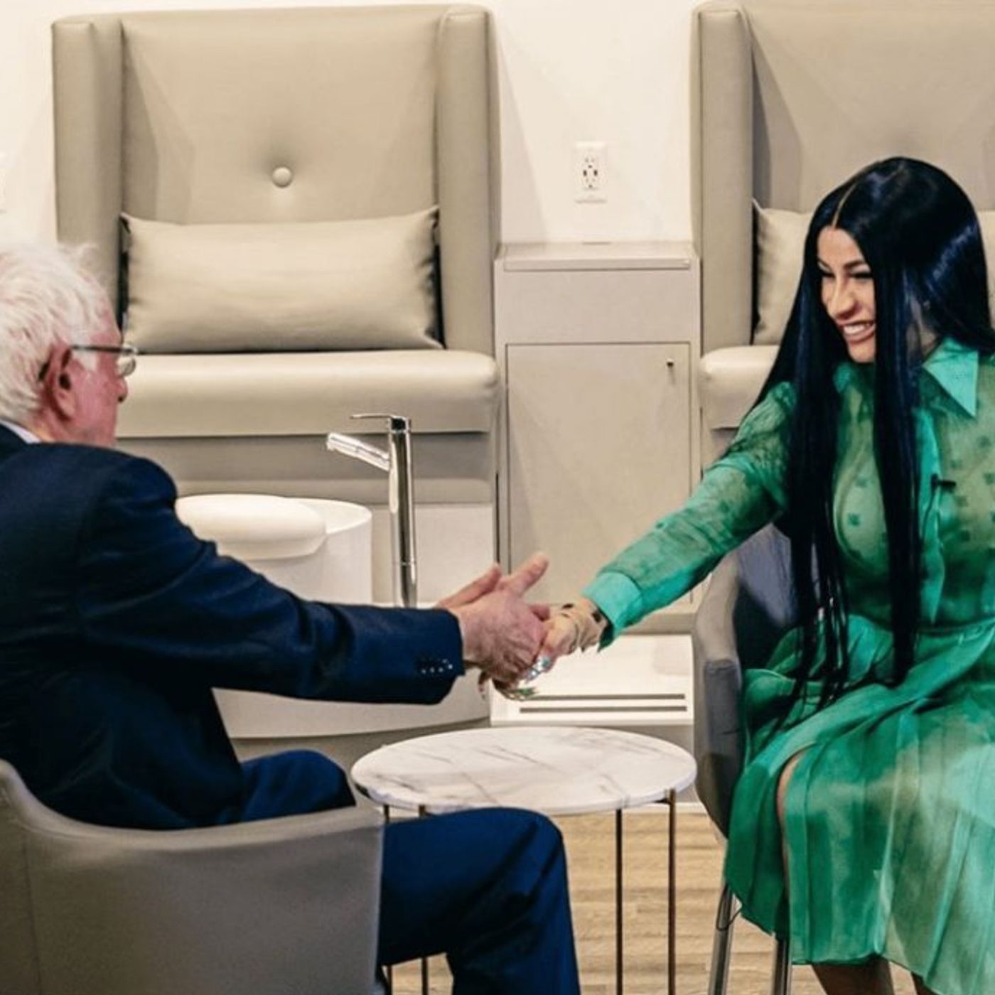 Cardi B Is Not A Politician and Bernie Sanders Ain't Fit to Be President episode artwork