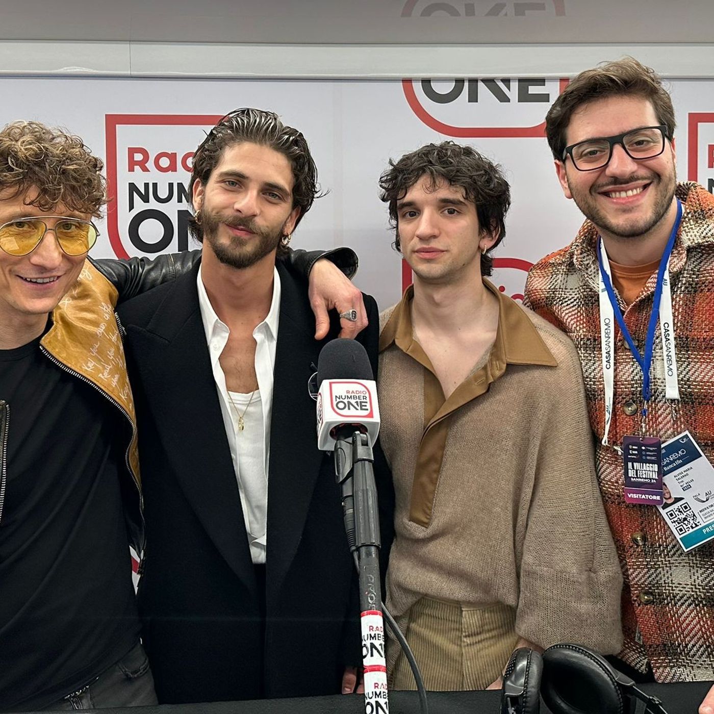 Sanremo 2024, Santi Francesi: «Andare a Sanremo ti resetta» episode artwork