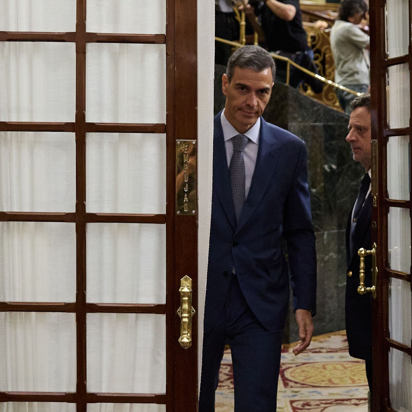 Federico a las 8: Sánchez, temeroso, se encierra en Moncloa