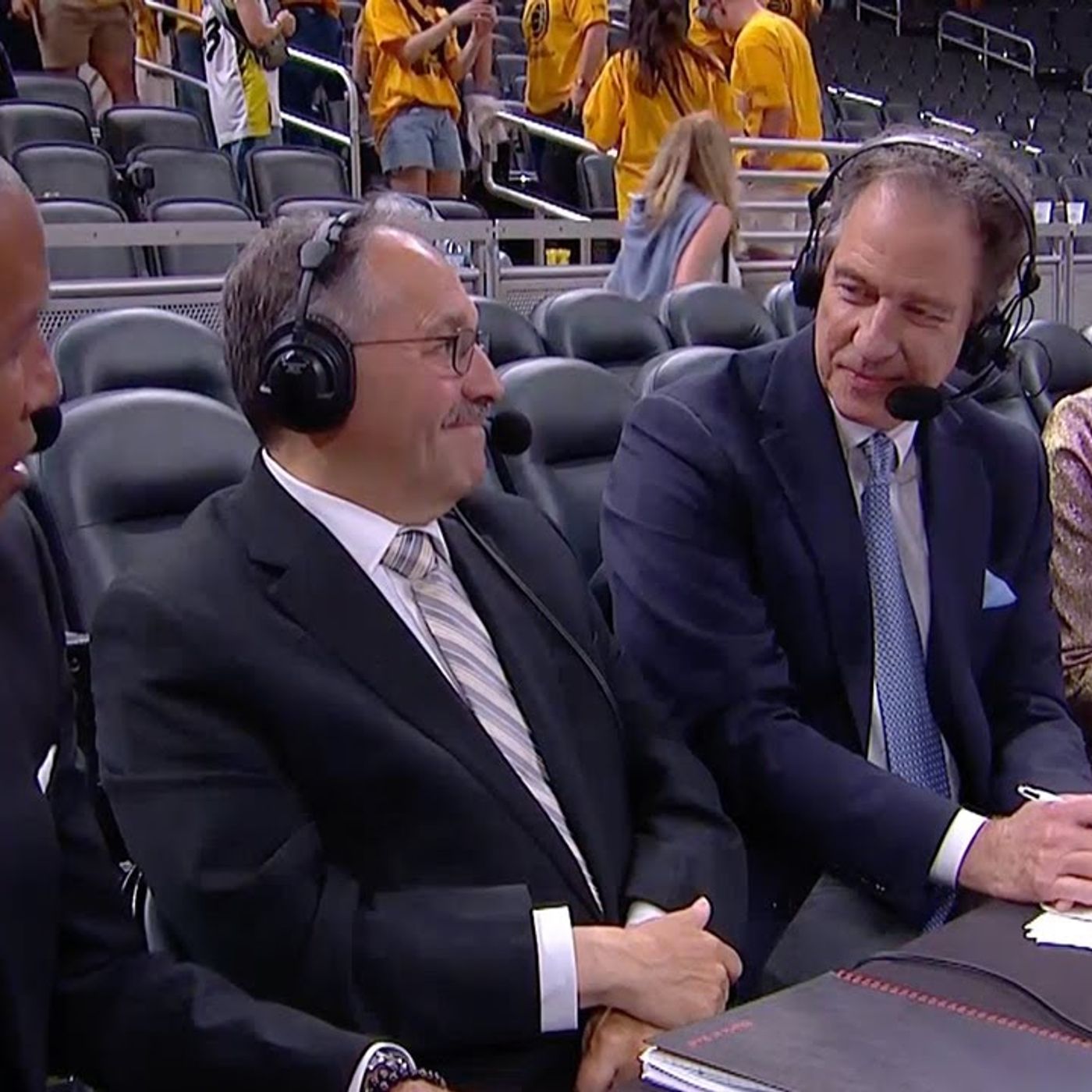 Kevin Harlan Signs Off After the Final NBA Game on TNT episode artwork