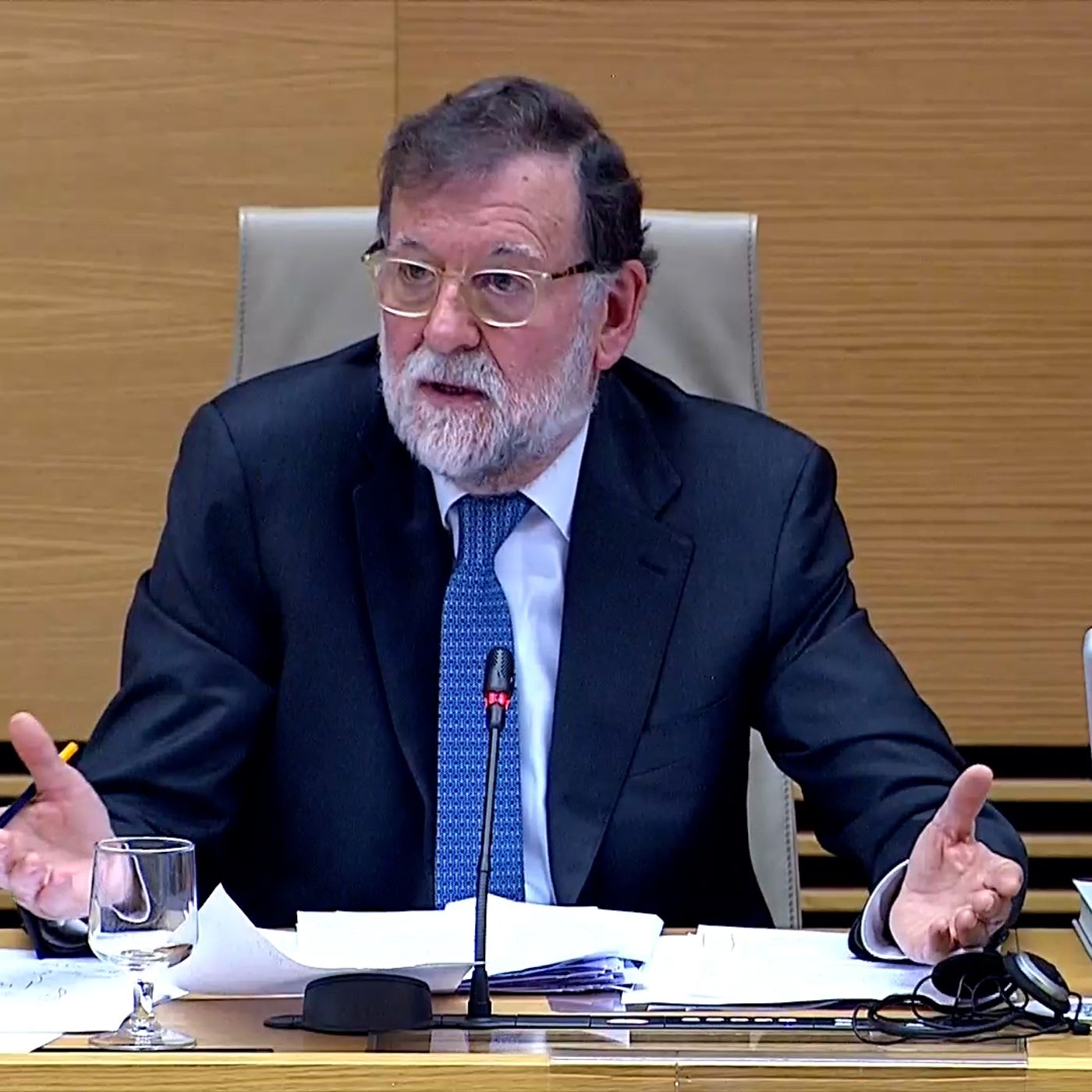 Las Noticias de La Mañana: Las respuestas de Rajoy a Podemos y PSOE