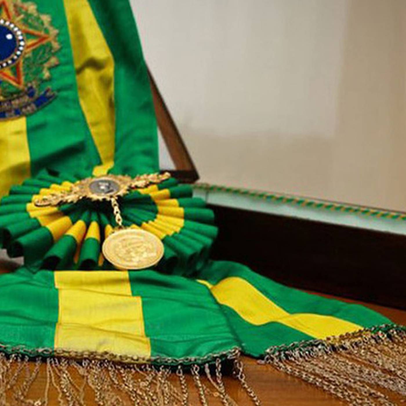 PEC altera regras para as eleições presidenciais episode artwork