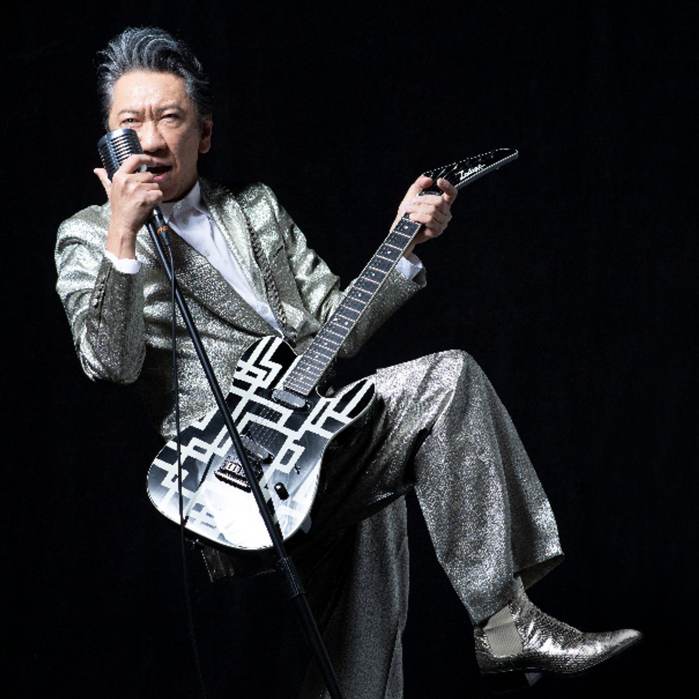 布袋寅泰、活動45周年記念の映像作品『HOTEI 45th CELEBRATION GIGS』＆『HOTEI FES』を同時発売