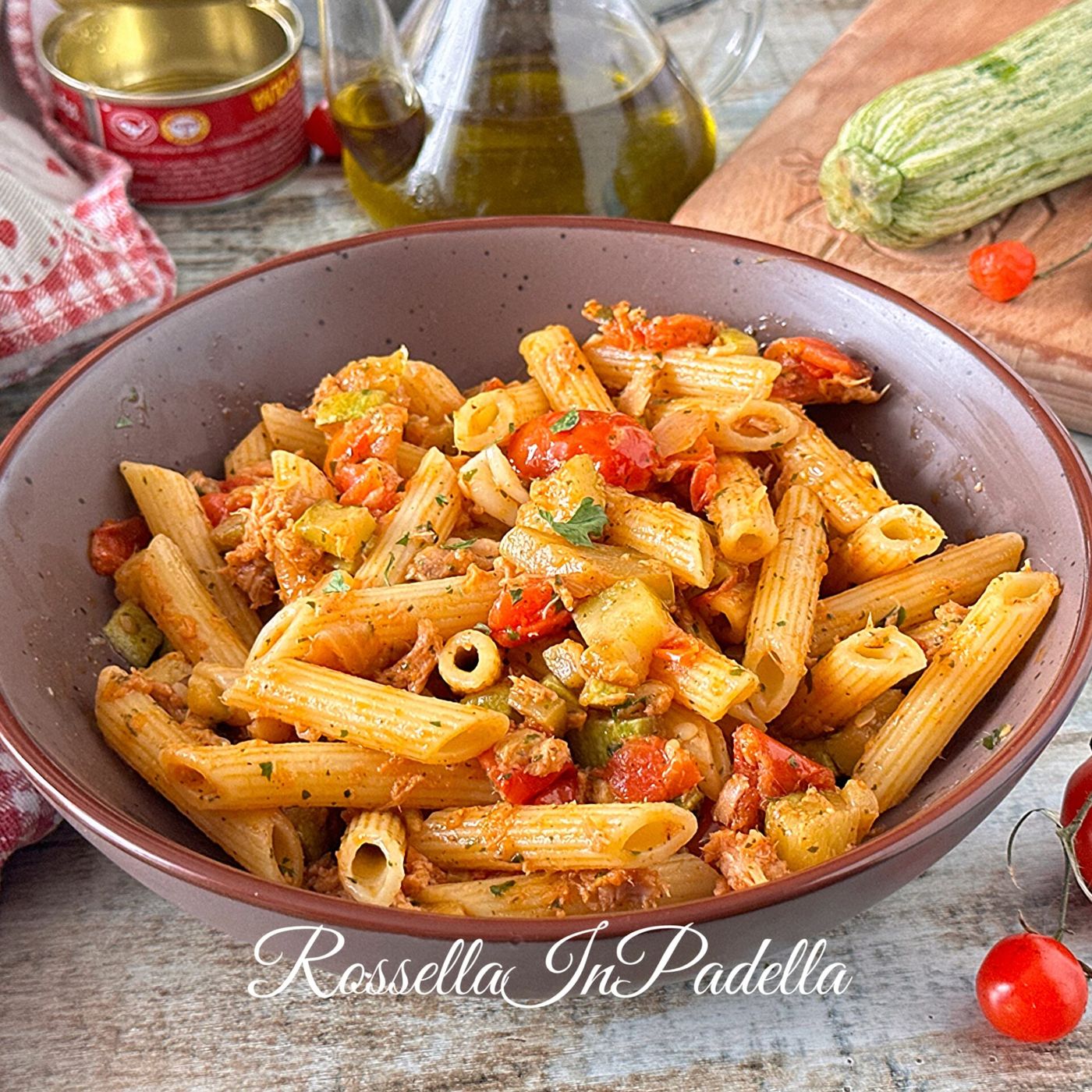 Pasta con tonno e zucchine: ricetta facile, veloce e saporita