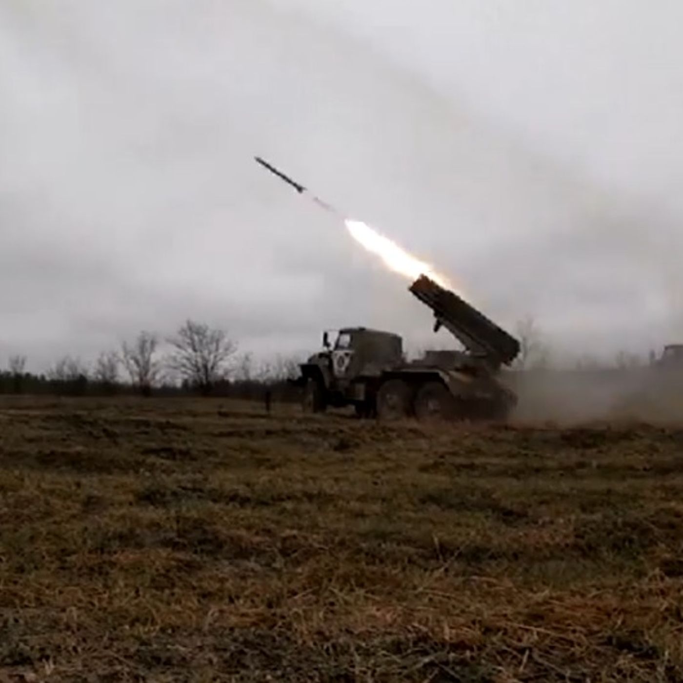 Pioggia di droni e missili su Kiev, Zelensky: “raid russi ben calcolati hanno fatto vittime”