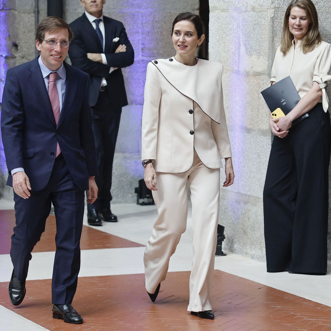 Madrid es Noticia: Ayuso y Almeida defienden a las mujeres iraníes