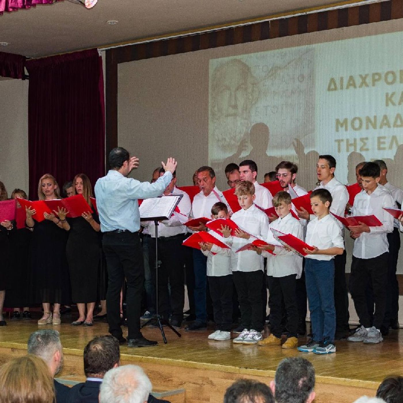 Ο εσπερινός της Μ. Πέμπτης με Θεία Λειτουργία του Μ. Βασιλείου. 2-5-2024 episode artwork