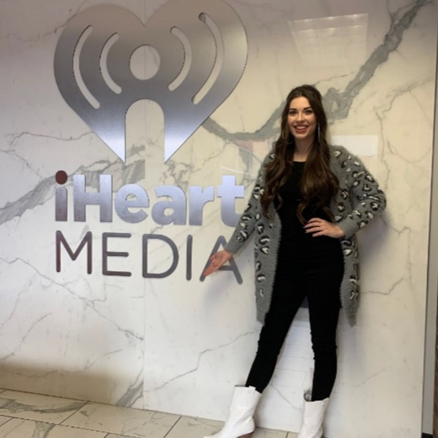 FOX17 Rock & Review Radio 98.3/1510 WLAC