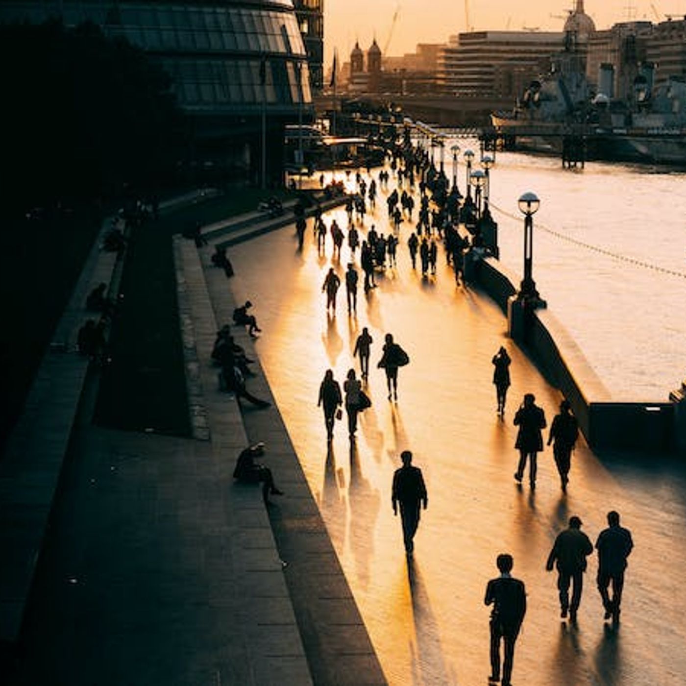 Do Gender Roles Apply Beyond Marriage?