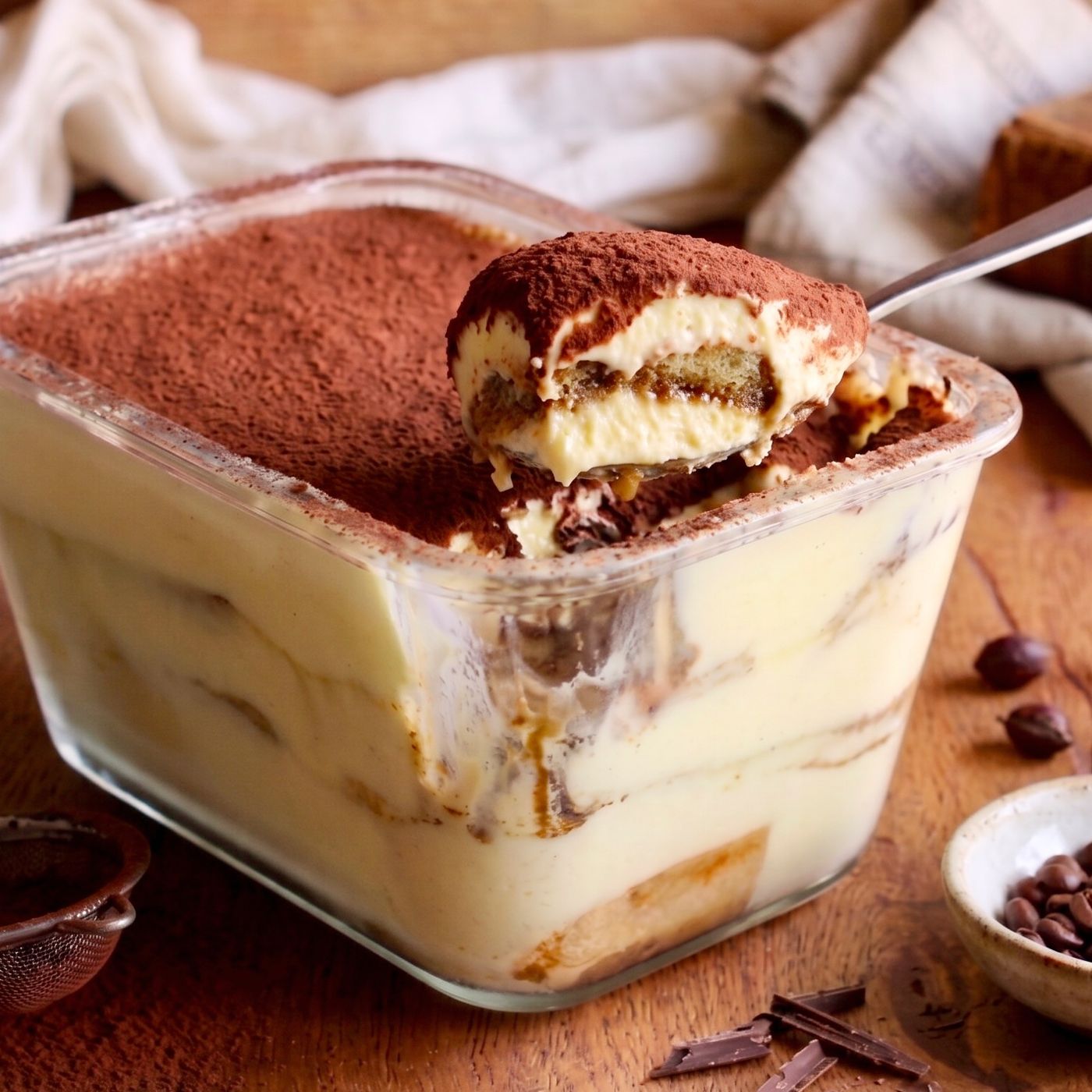 Tiramisù classico: la ricetta facile e cremosa con savoiardi e caffè episode artwork