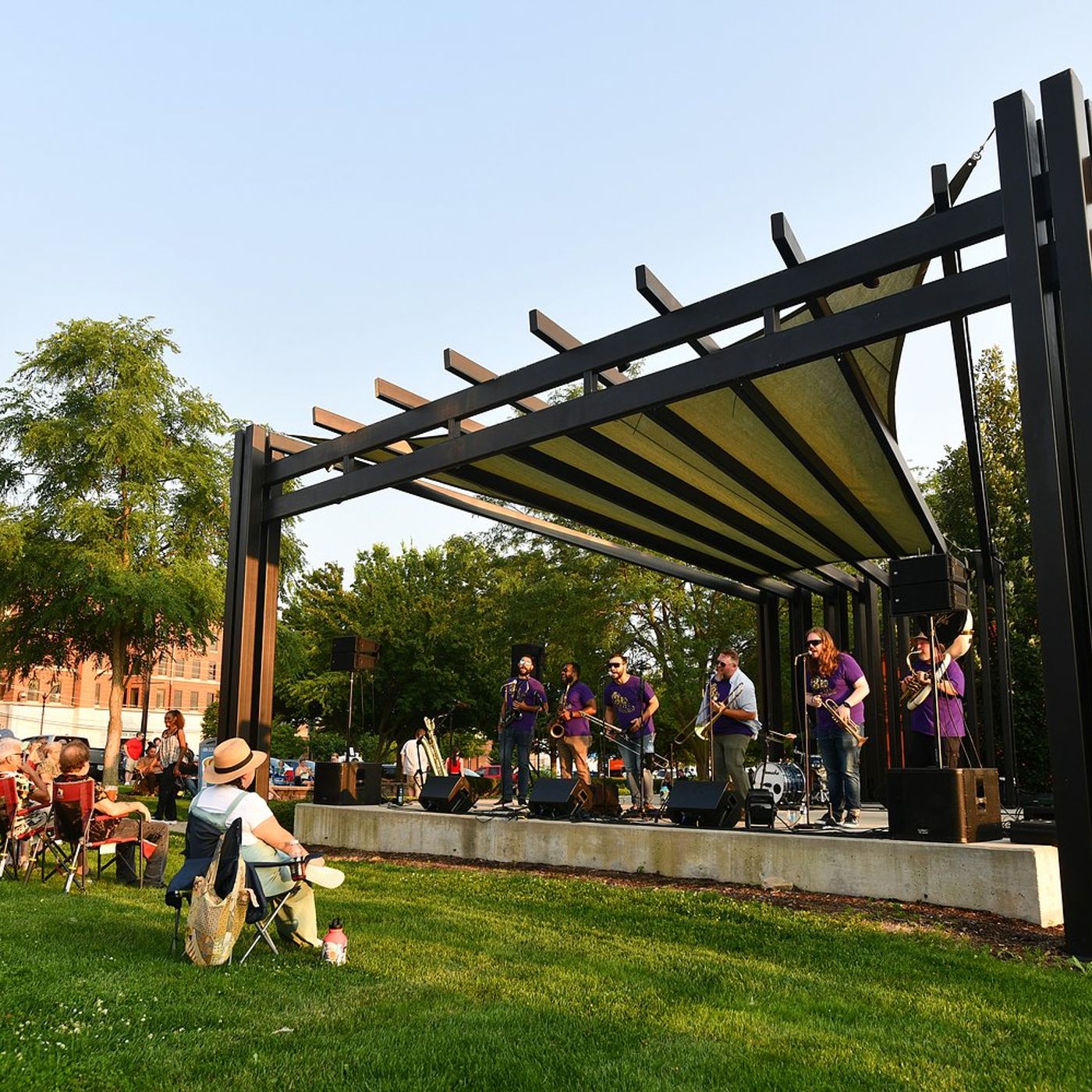 5 Things to Do in Kankakee County: Friday Night Concert Series, Cruis’n the Square, Manteno Market this week episode artwork