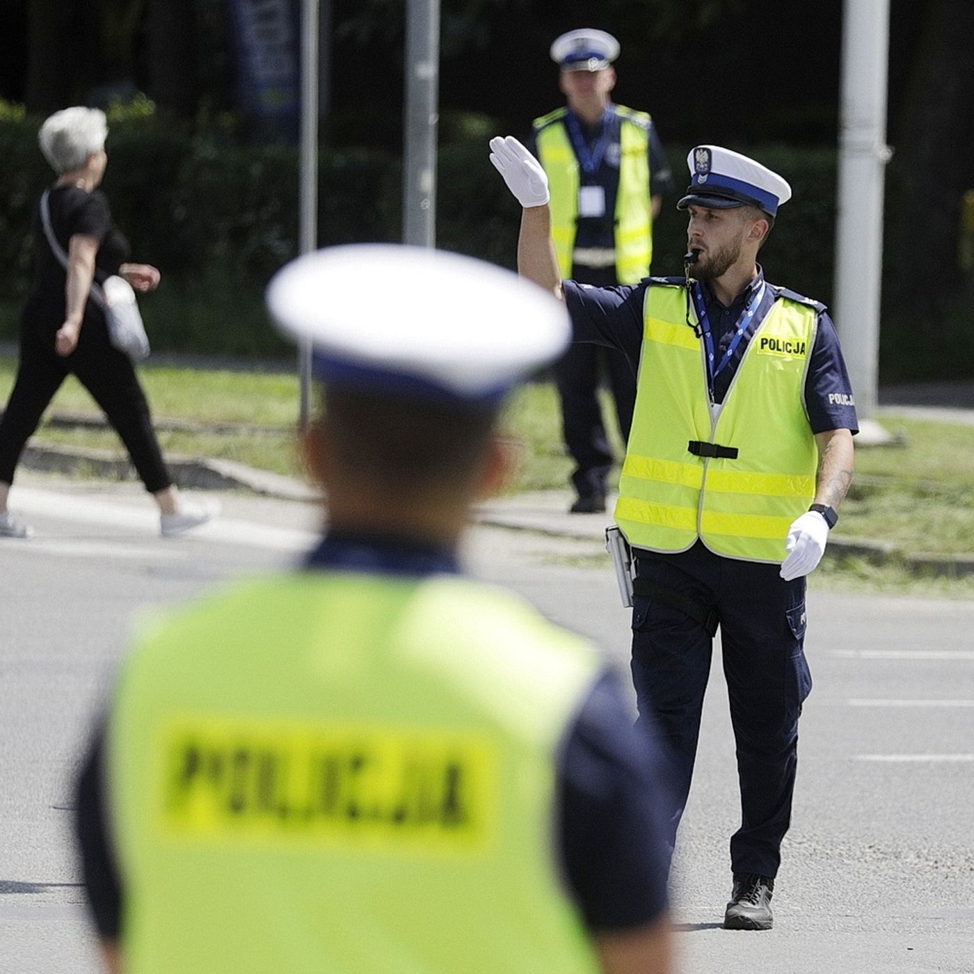Polecenia policjanta ważniejsze niż sygnalizacja świetlna i znaki episode artwork