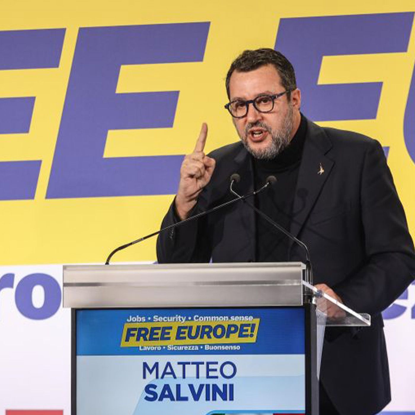 La Lega svolta verso la destra estrema. A Firenze si riuniscono i vertici del sovranismo europeo | 04/12/2023 | Il Corsivo episode artwork