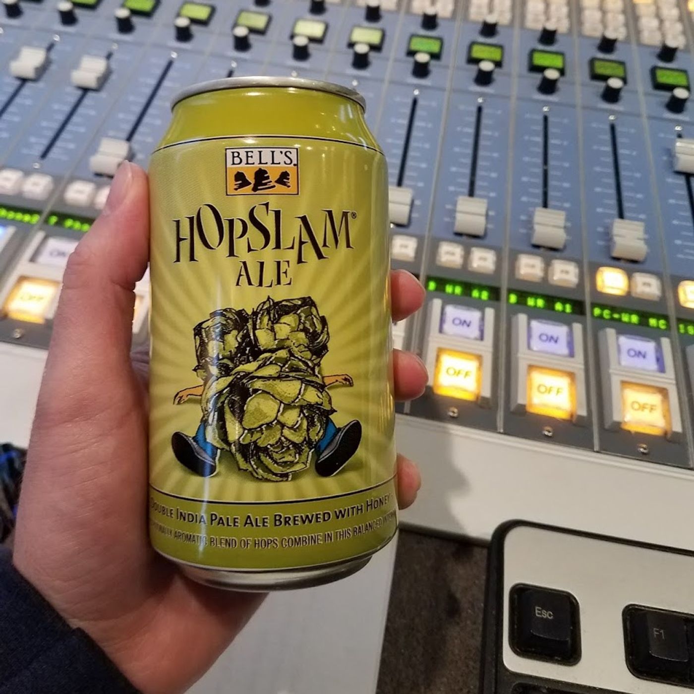 2021 Beer Aficionado Holiday Gift Guide episode artwork