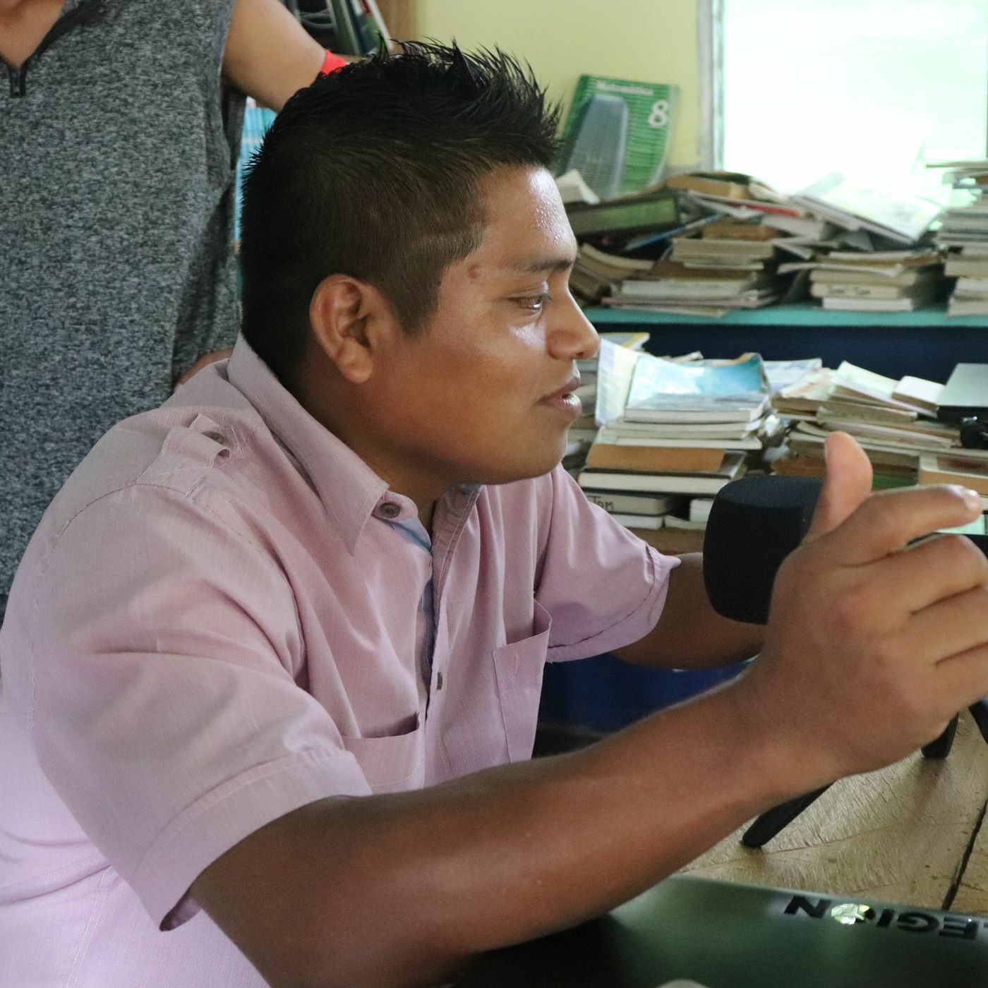 “La voz de la lluvia”, noticiero de Estéreo Lluvia, en mixteco