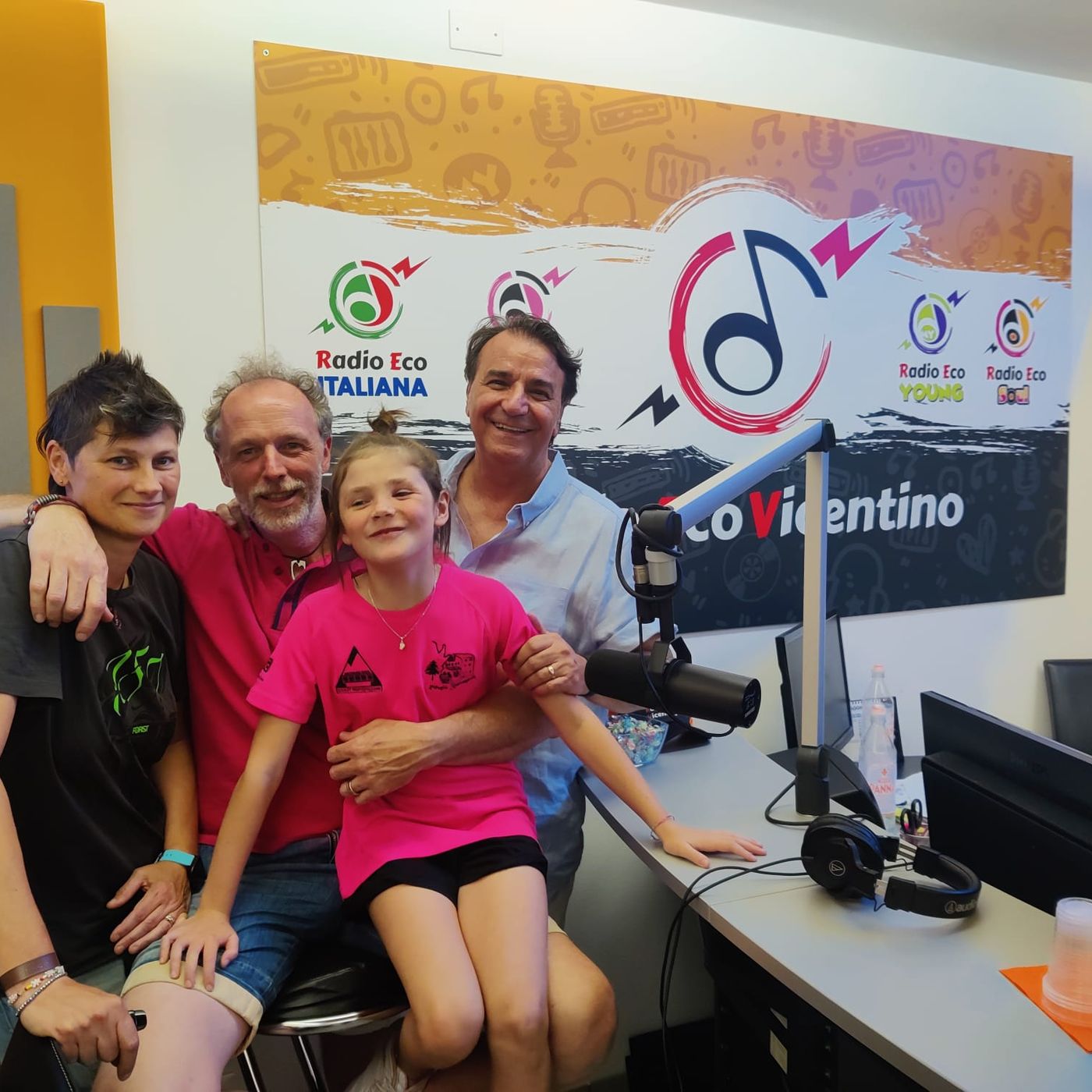 Alessandro Gianbellini e famiglia, gestori dei Rifugio Bertagnoli e Gingerino episode artwork