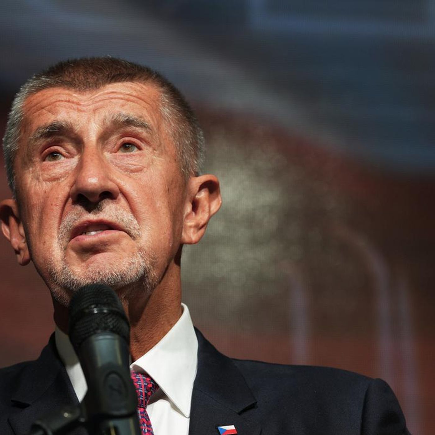 Babis, il Trump del Danubio che ha ipnotizzato la Cechia episode artwork