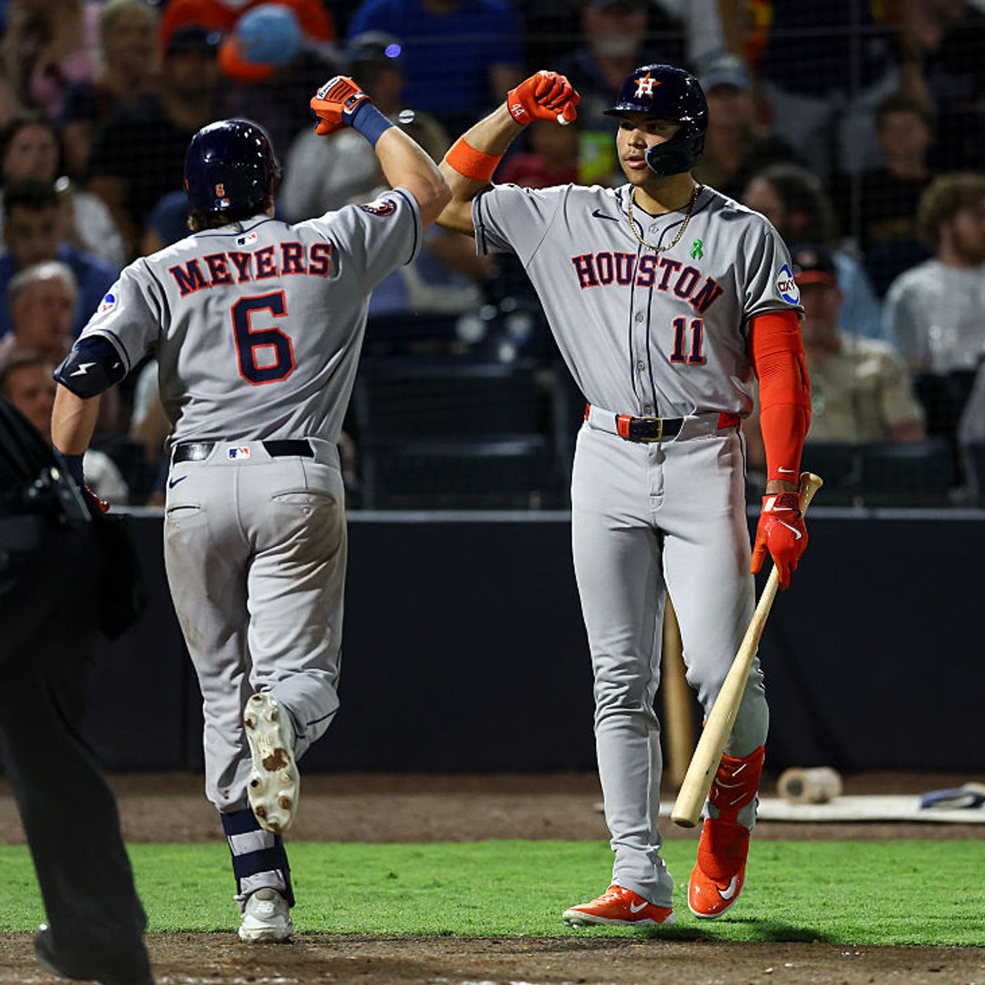 Astros Take Game 1 In Tampa, Struggling Bats But High Hopes! Brian Bogusevic, Joe Espada, & Zach Dezenzo Join The Show
