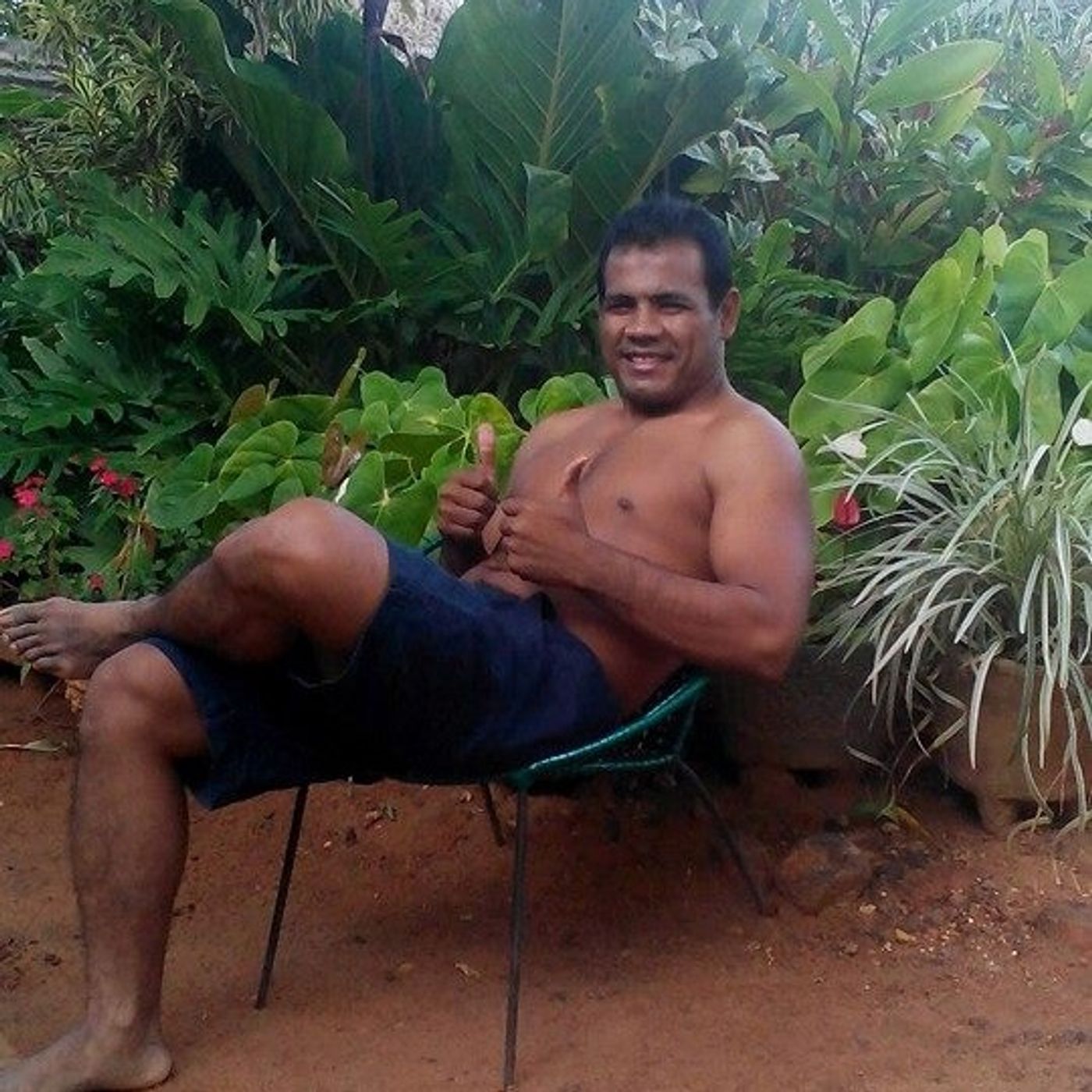 pistas de Alex Davila