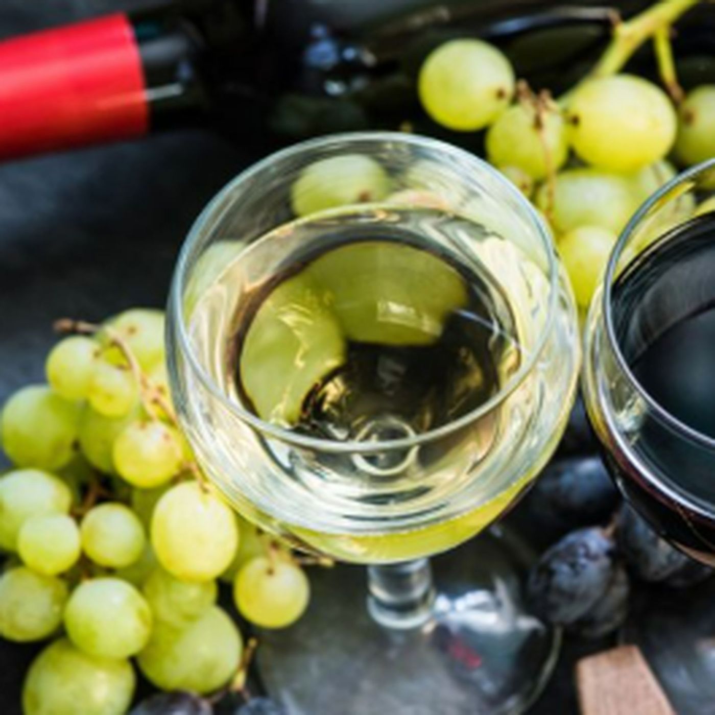 Discovering if Pinot Noir Is Red or White and What Type of Wine It Is episode artwork