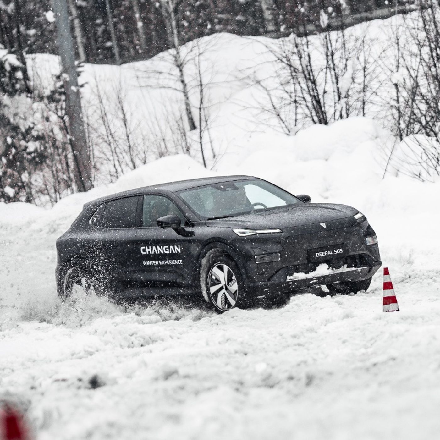 Changan Automobile Deepal S05 e S07 - Tra neve e strategia elettrica episode artwork