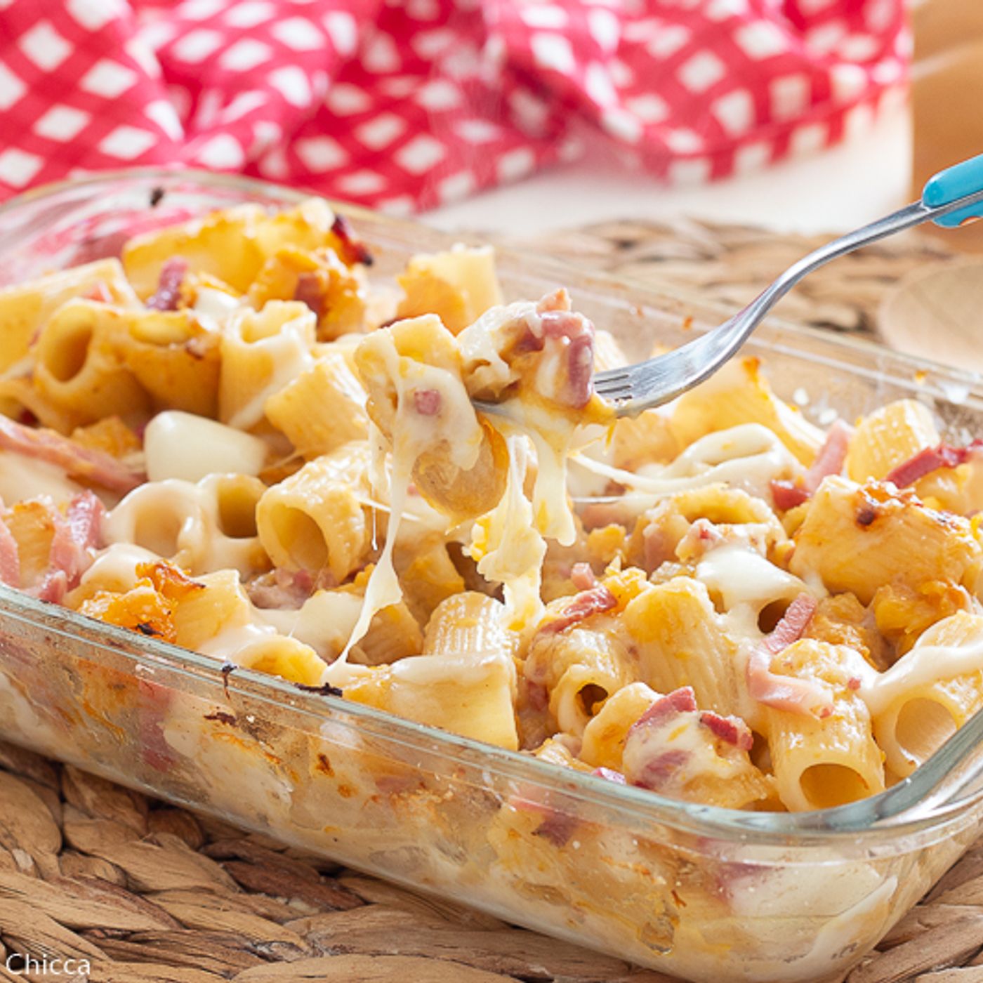 Pasta al forno con zucca e speck