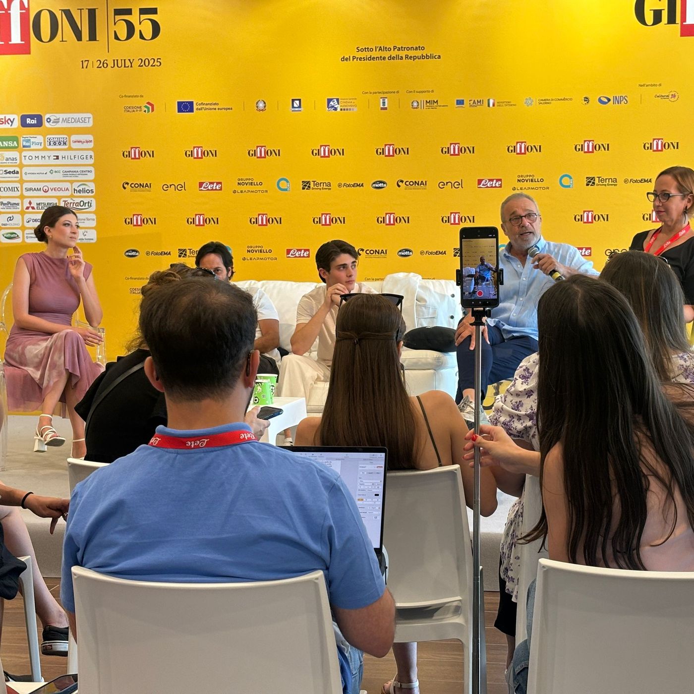 Intervista al cast de “I Cesaroni - il Ritorno” episode artwork